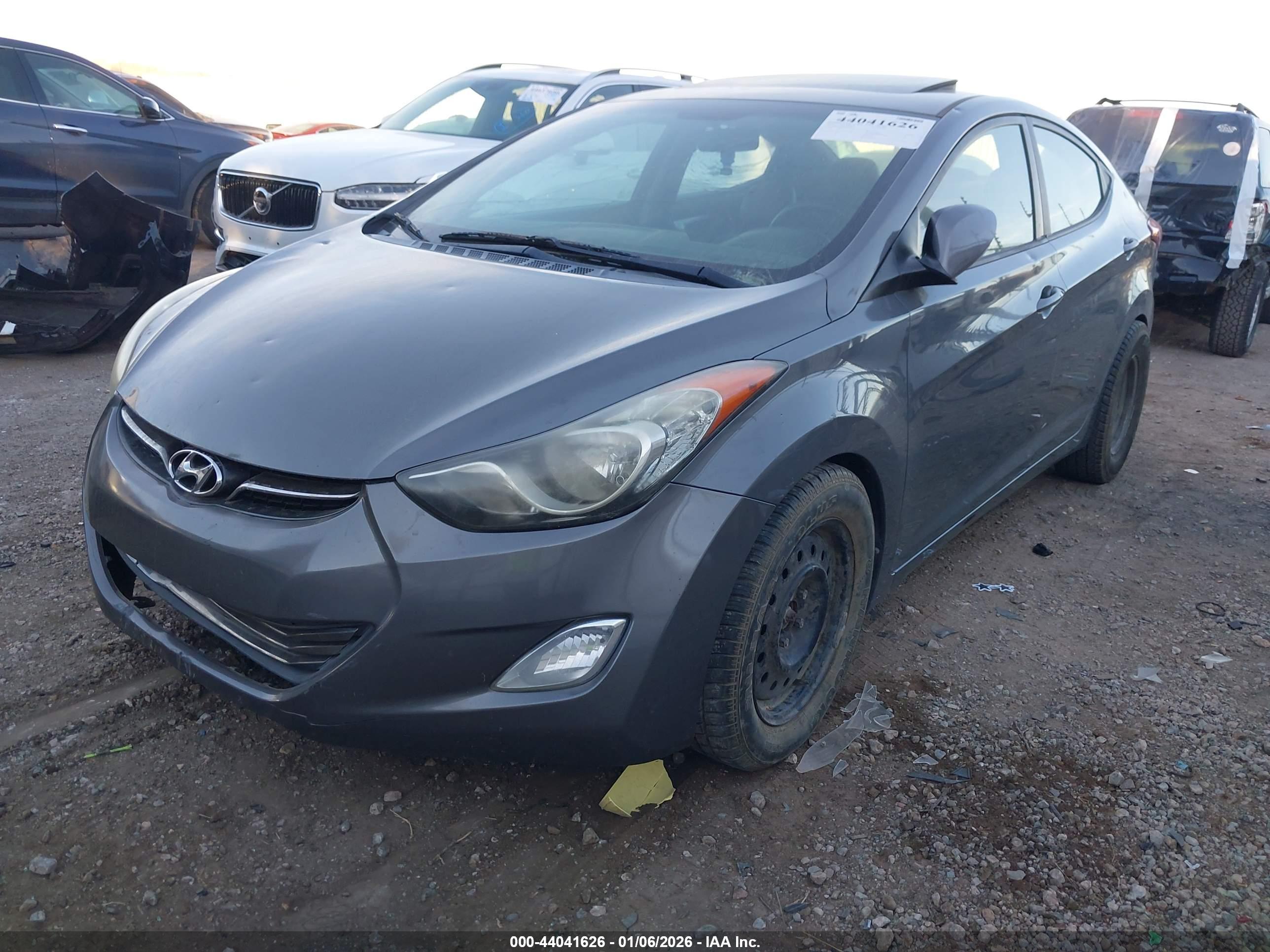 HYUNDAI ELANTRA image 2