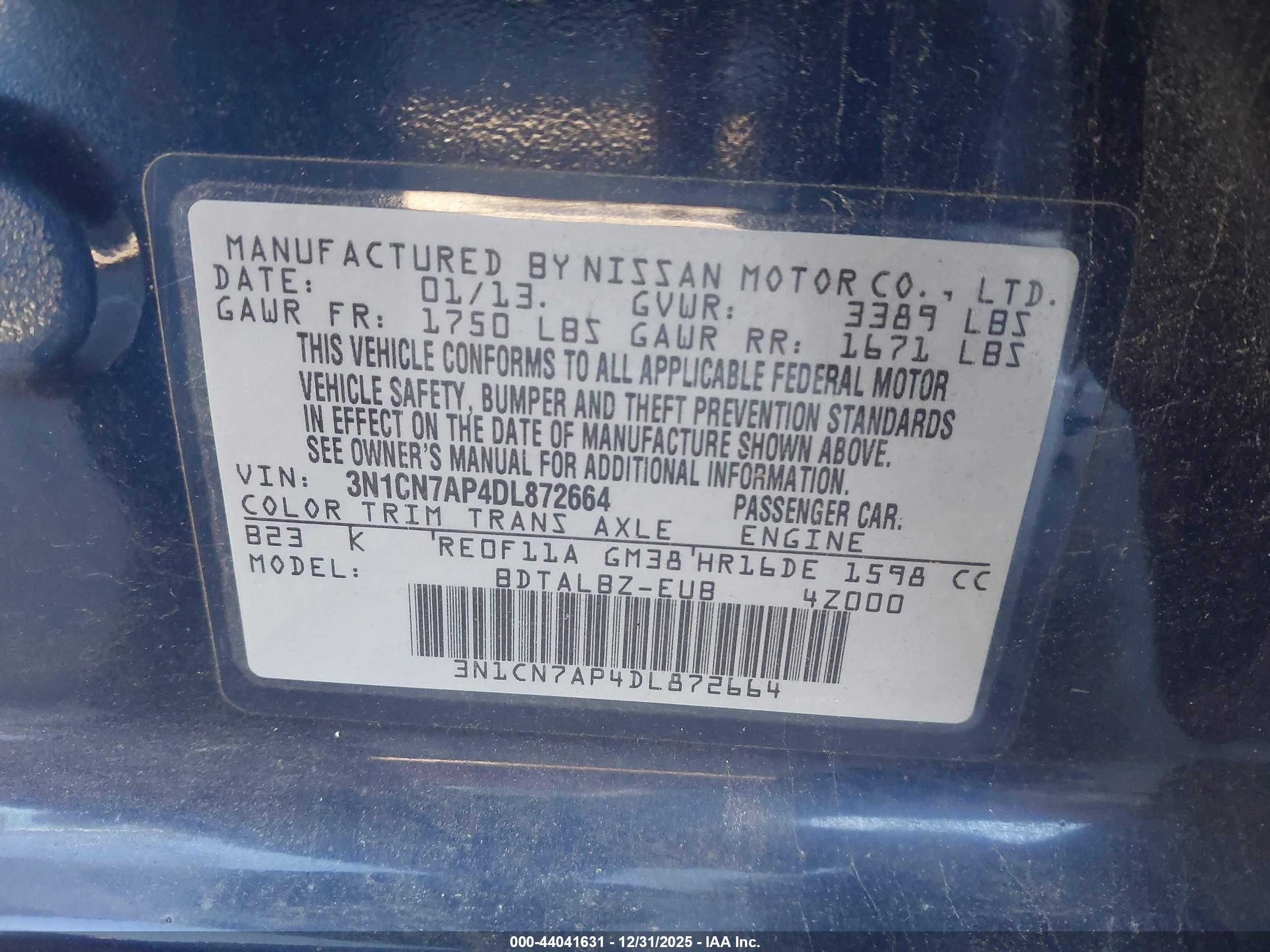 NISSAN VERSA image 9