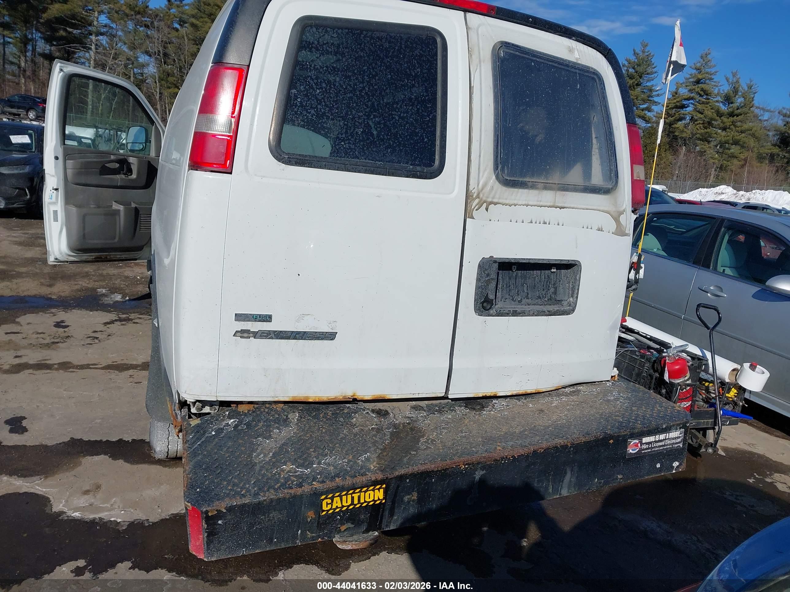 CHEVROLET EXPRESS image 6