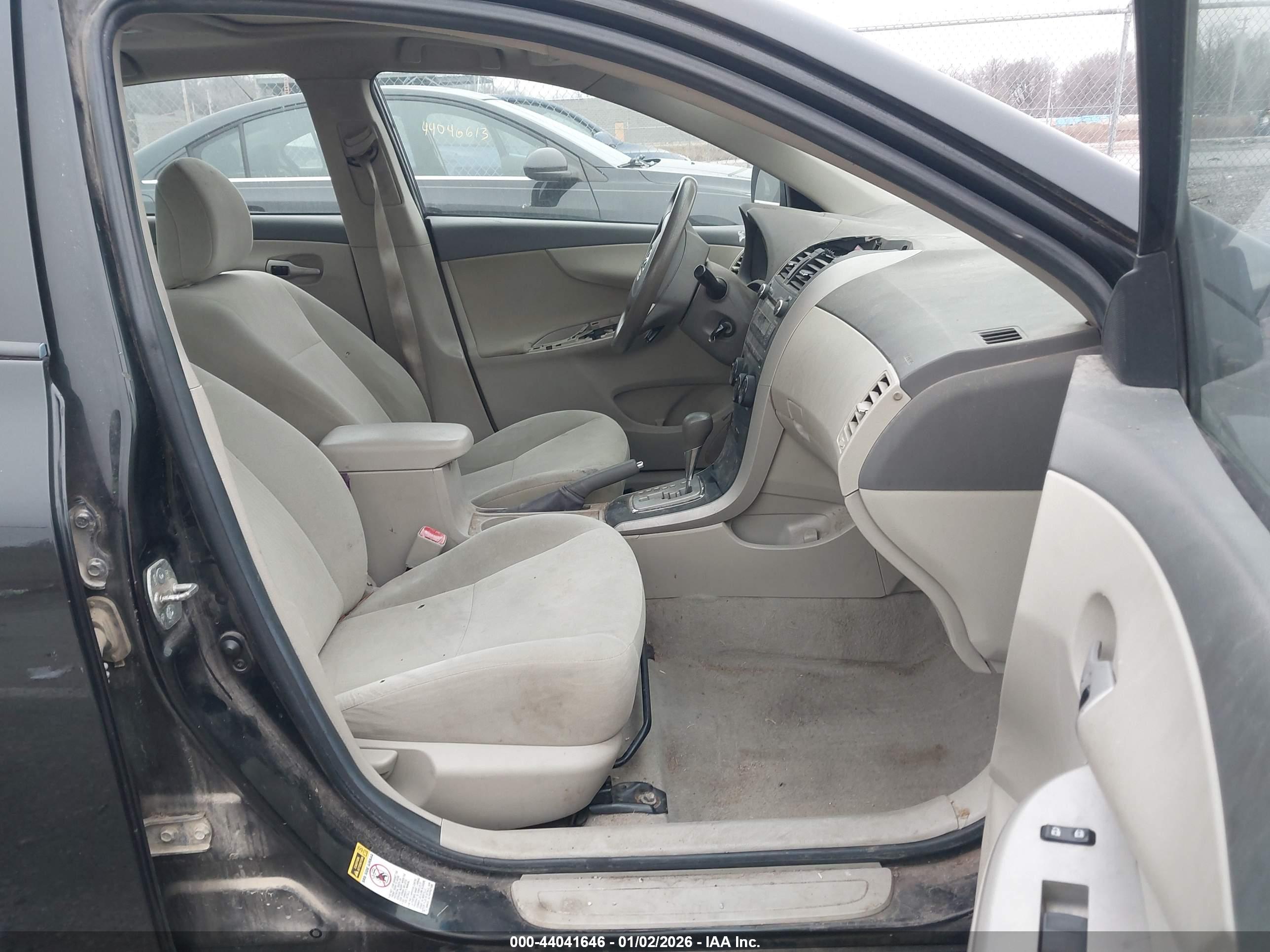 TOYOTA COROLLA image 5