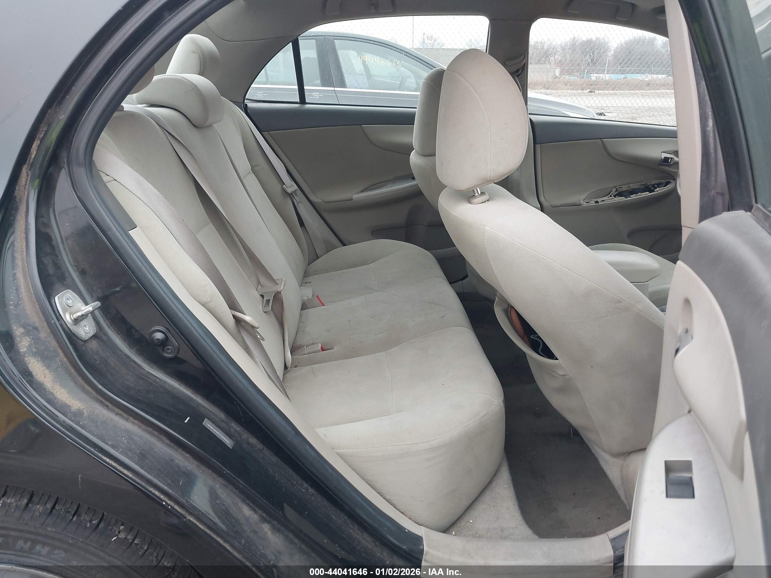 TOYOTA COROLLA image 8