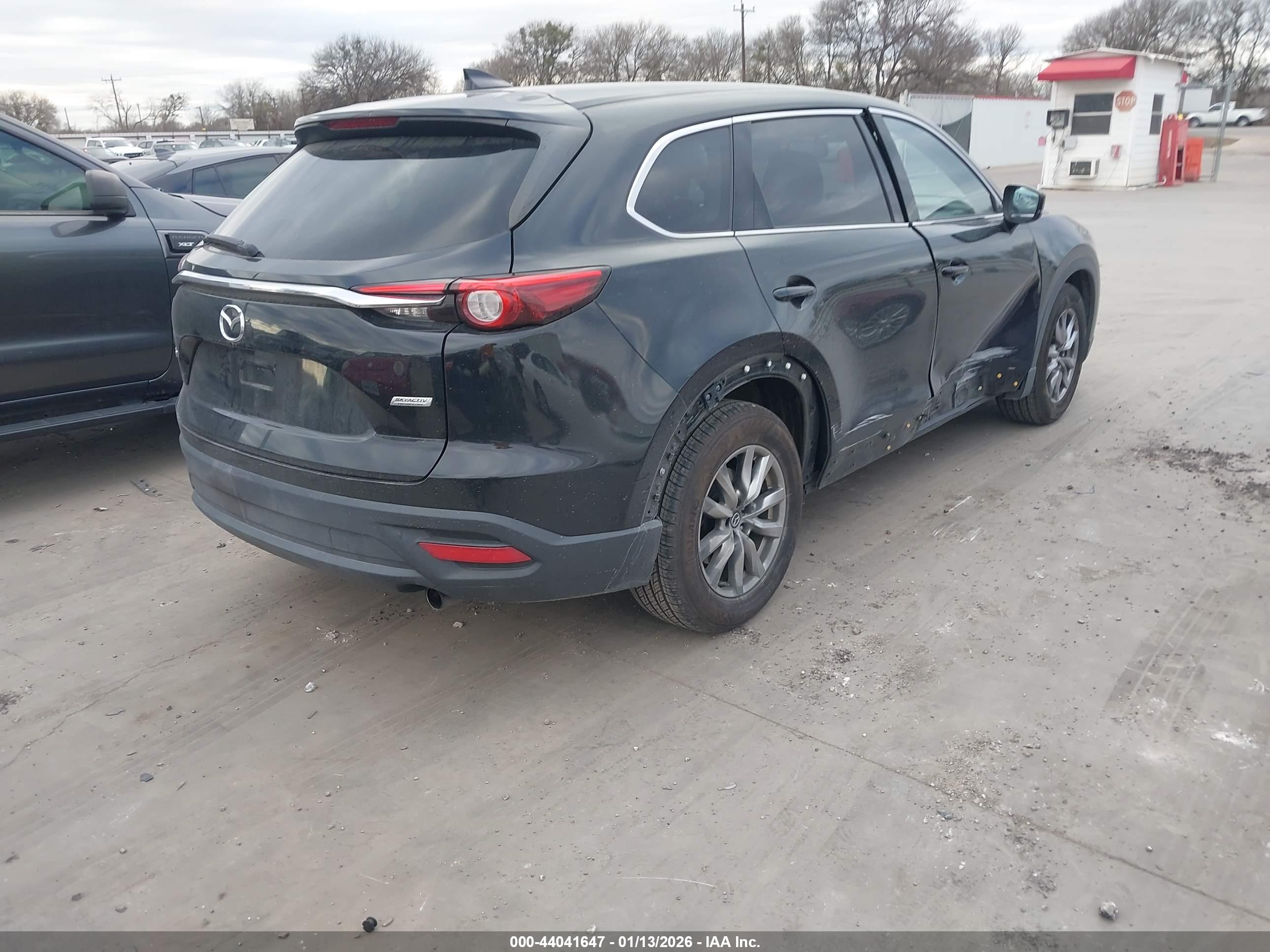 MAZDA CX-9 image 4