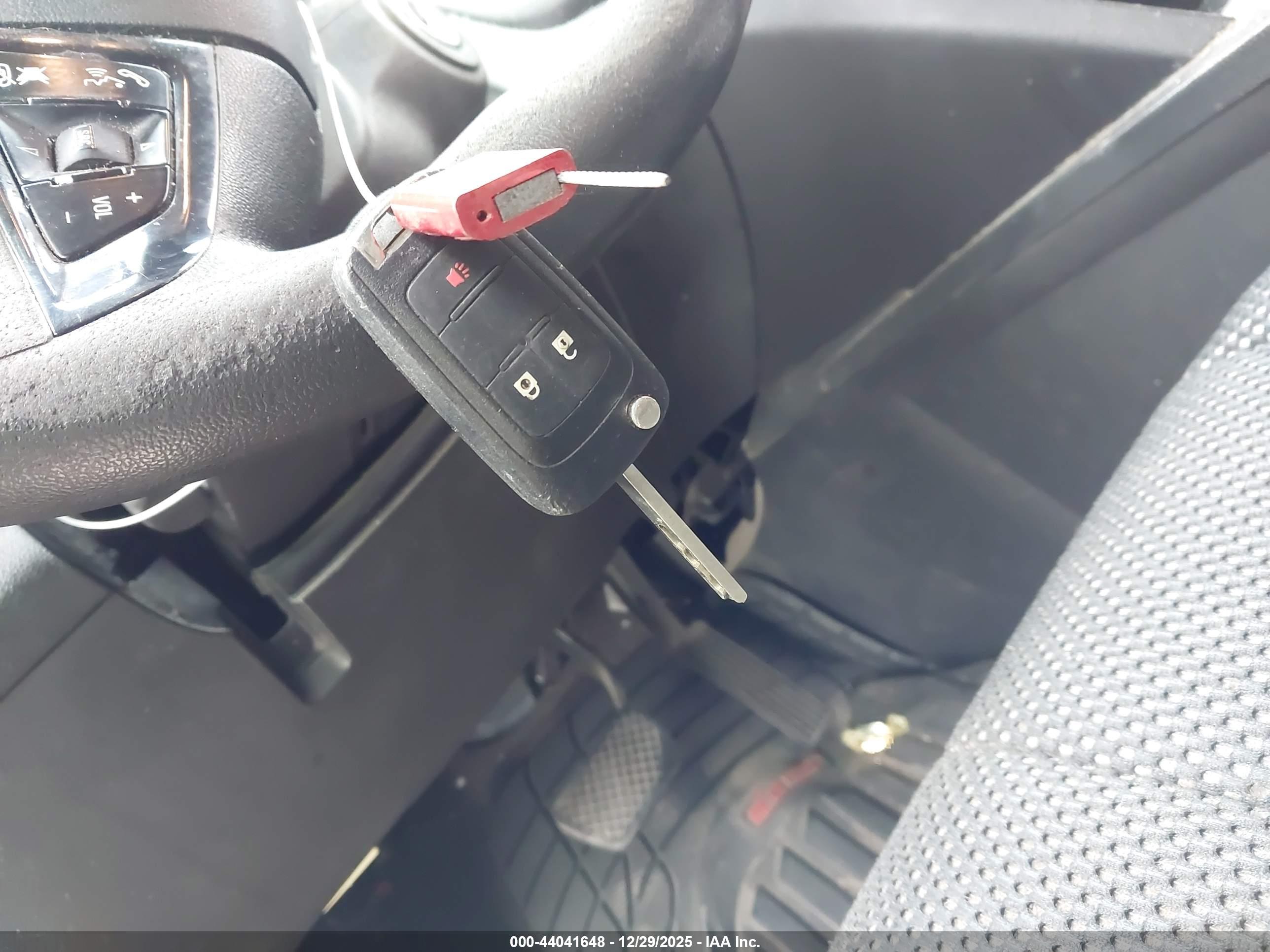 CHEVROLET EQUINOX image 11