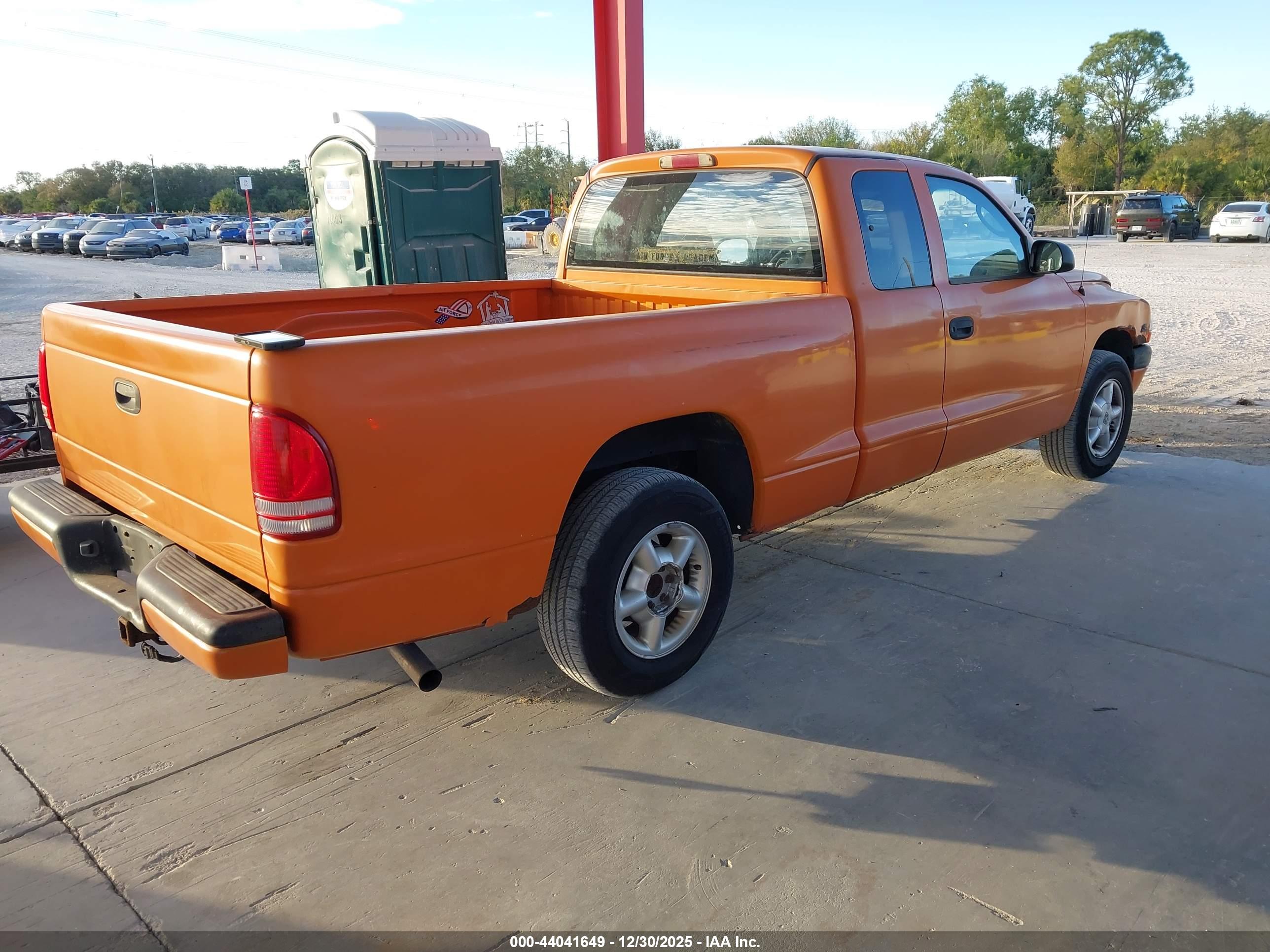 DODGE DAKOTA image 4