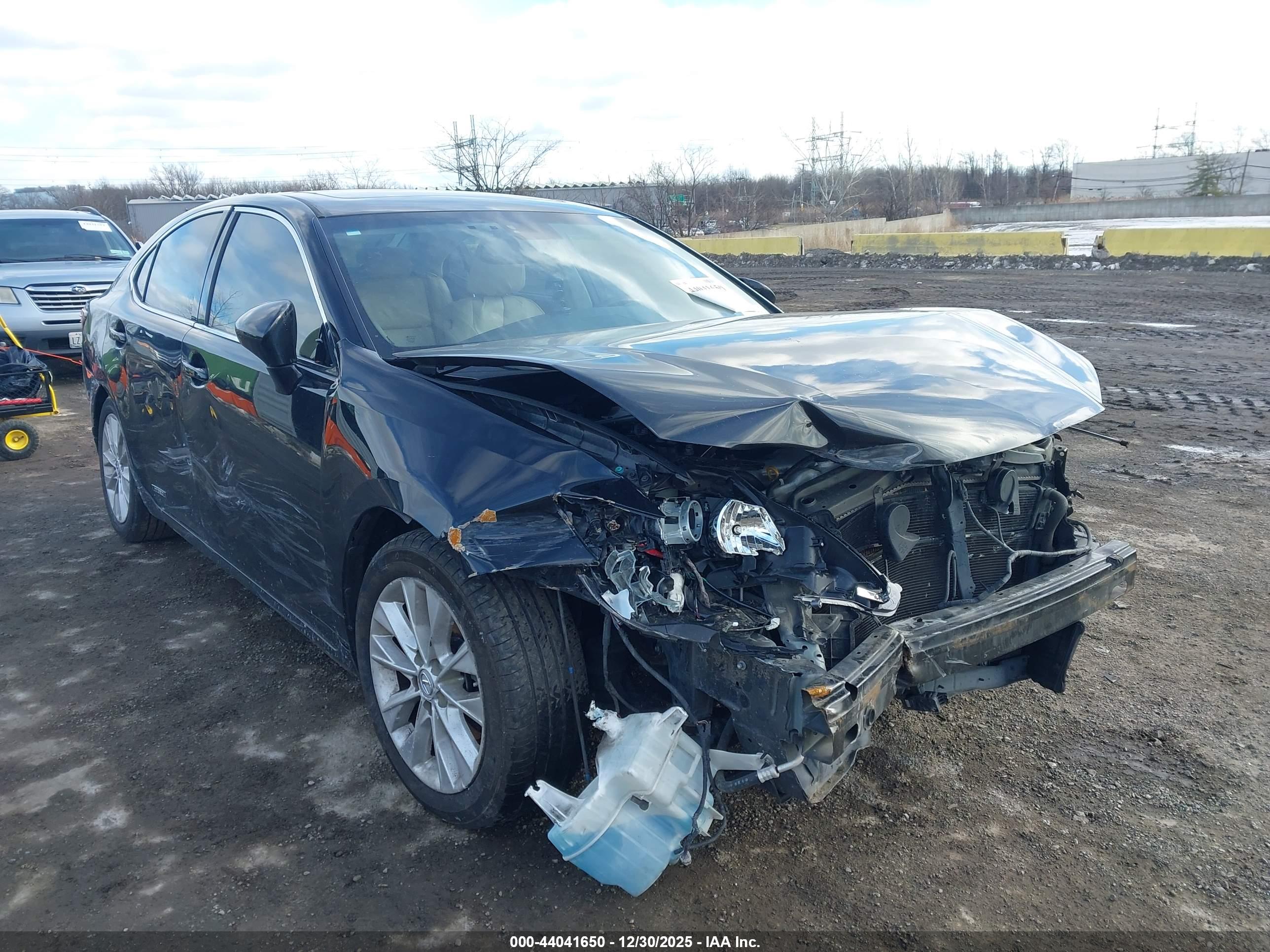 LEXUS ES image 6
