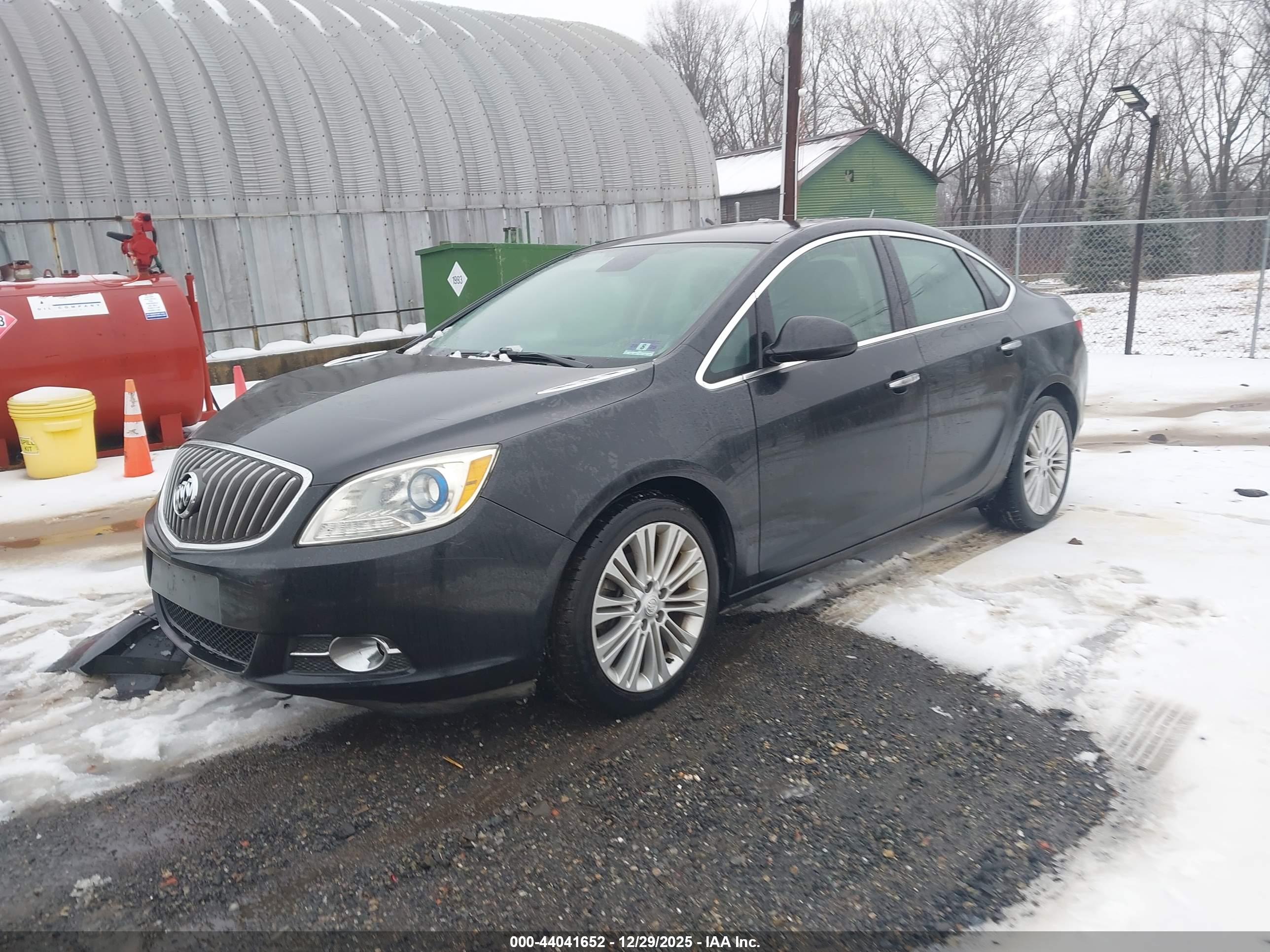 BUICK VERANO image 2