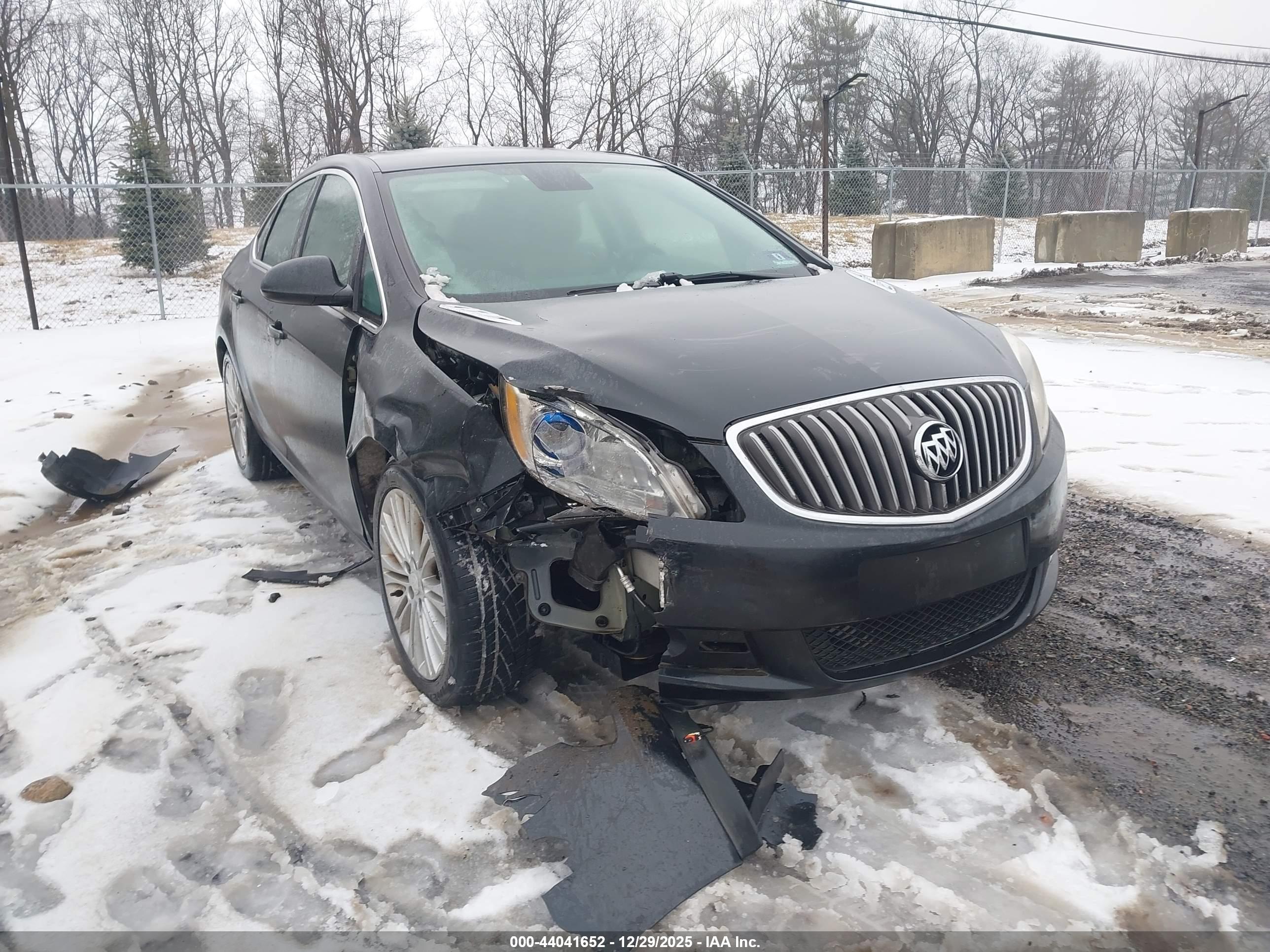 BUICK VERANO image 6