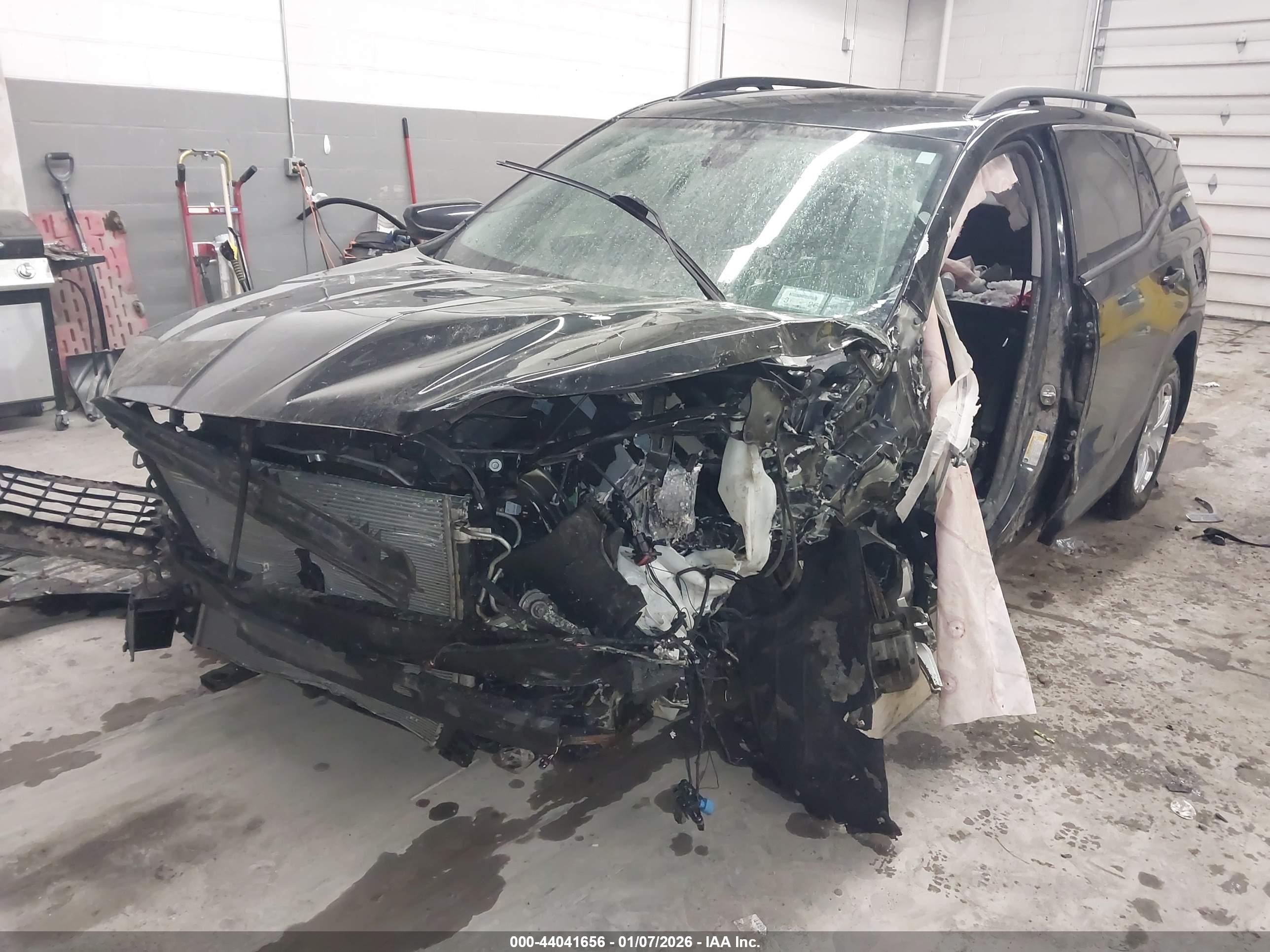 GMC TERRAIN image 2