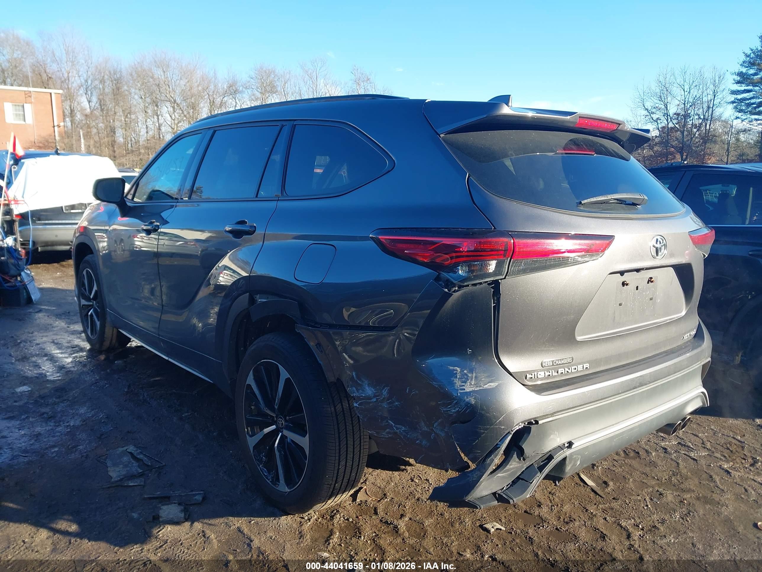 TOYOTA HIGHLANDER image 3
