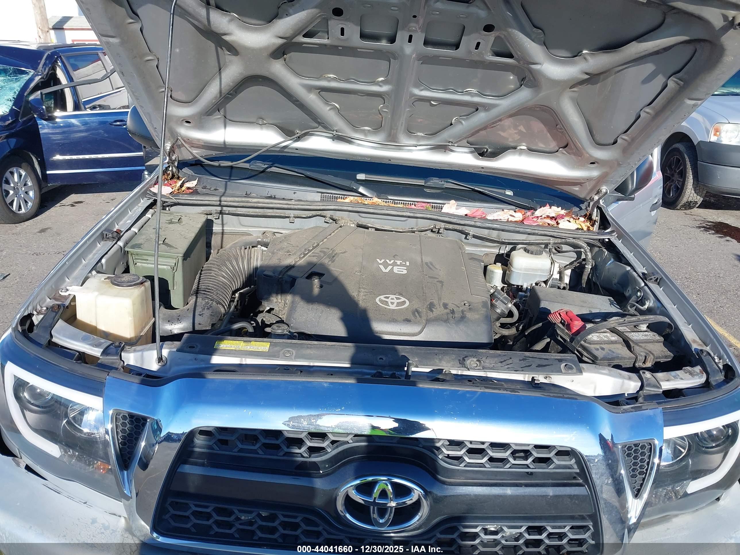 TOYOTA TACOMA image 10