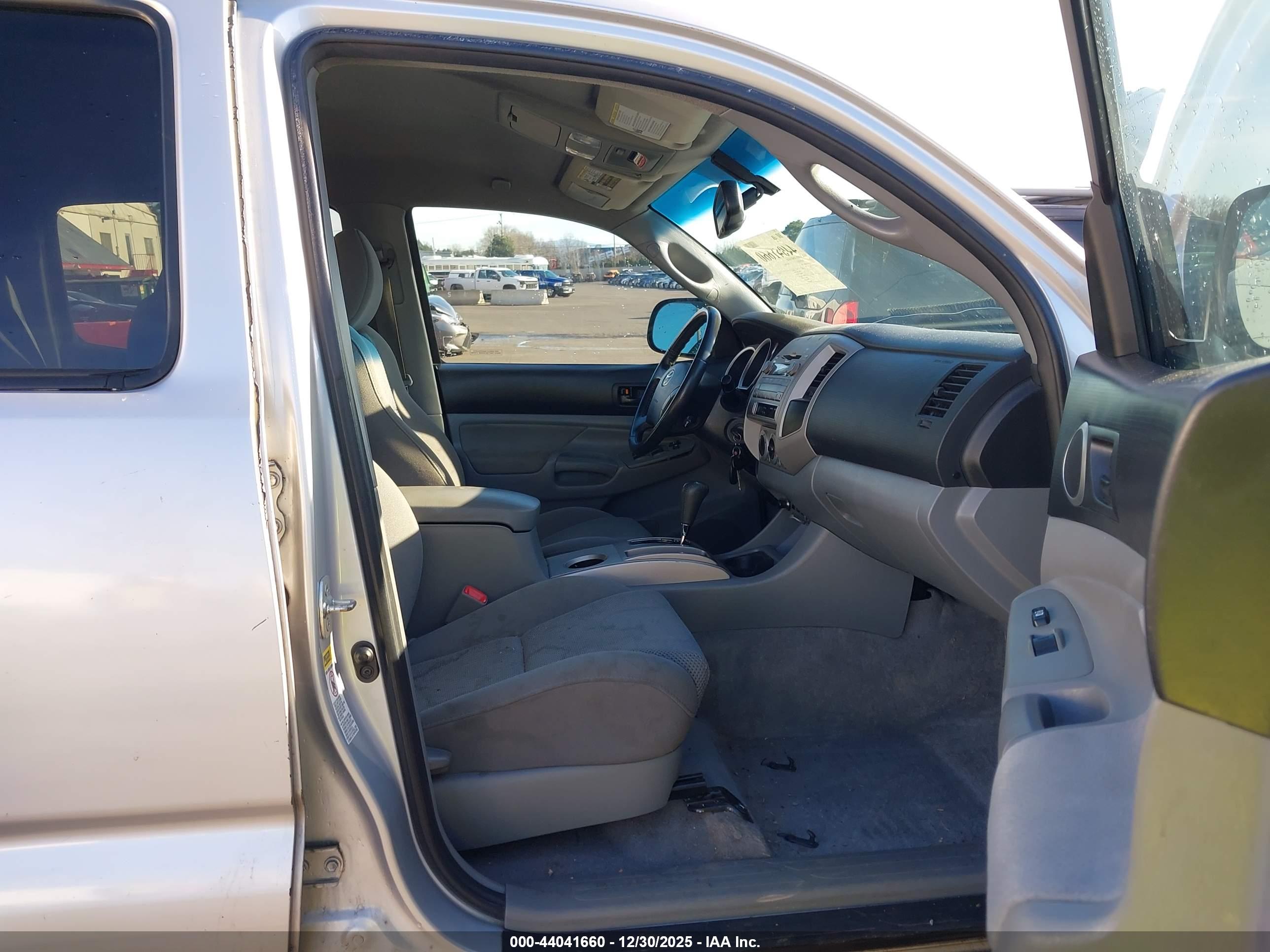 TOYOTA TACOMA image 5