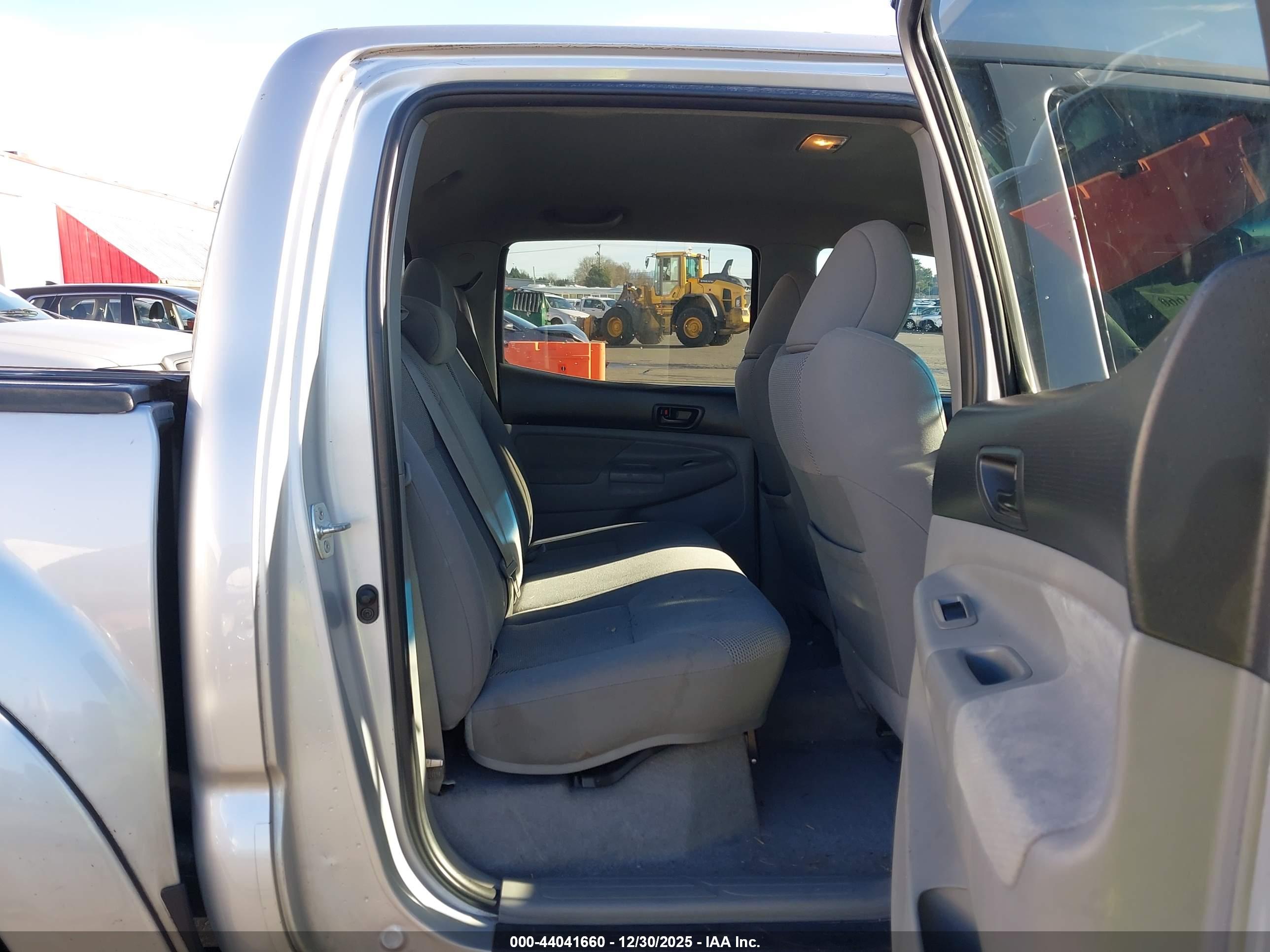TOYOTA TACOMA image 8
