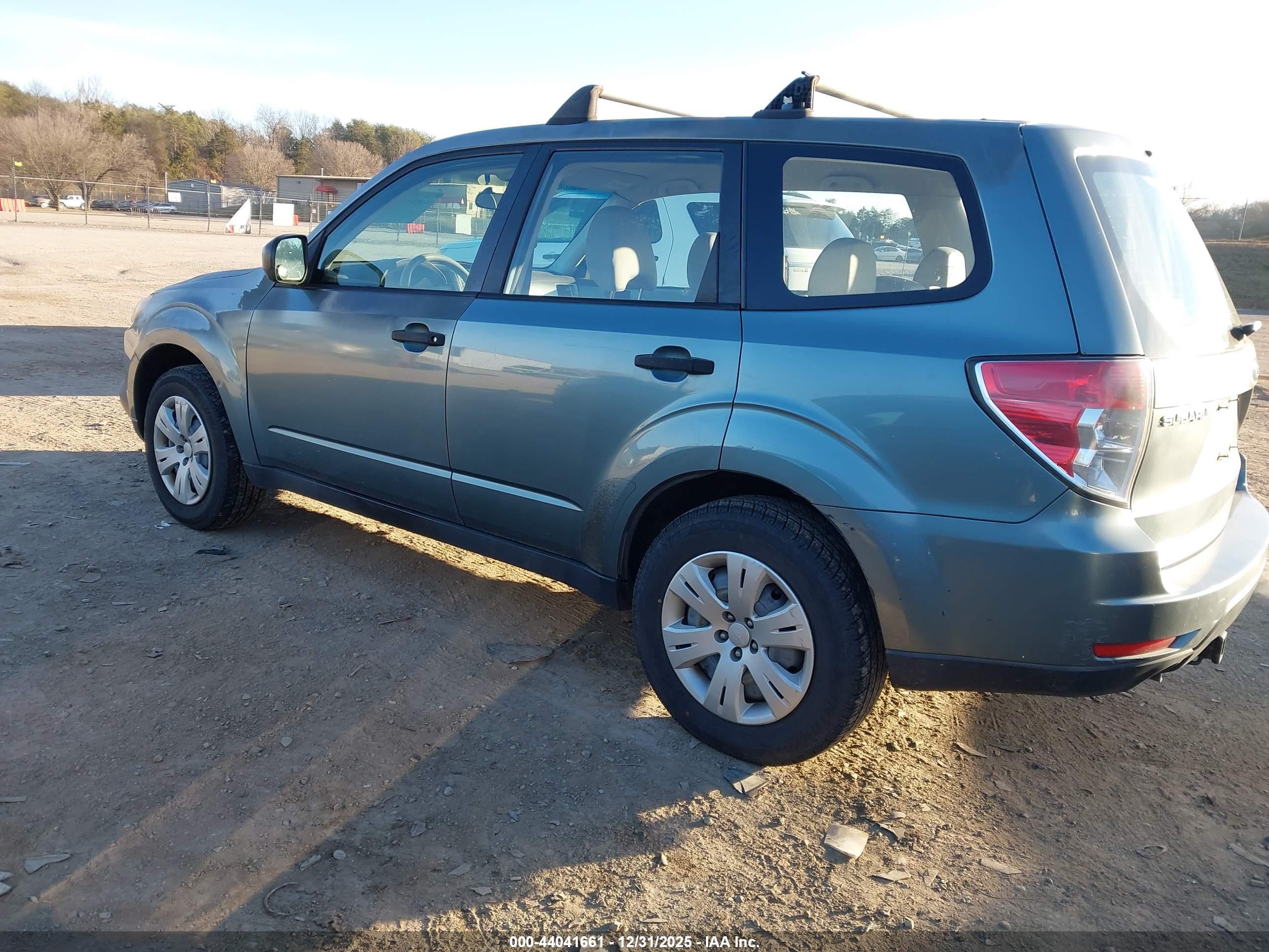 SUBARU FORESTER image 3