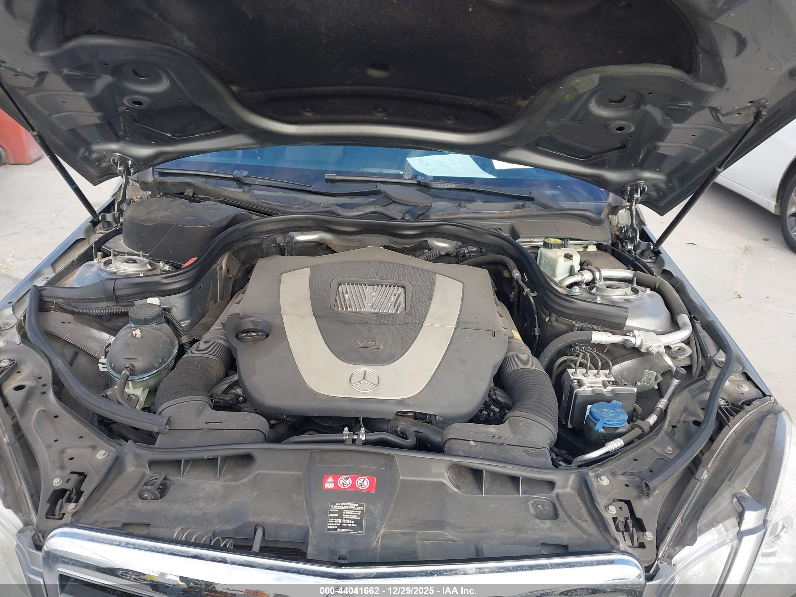 MERCEDES-BENZ E image 10