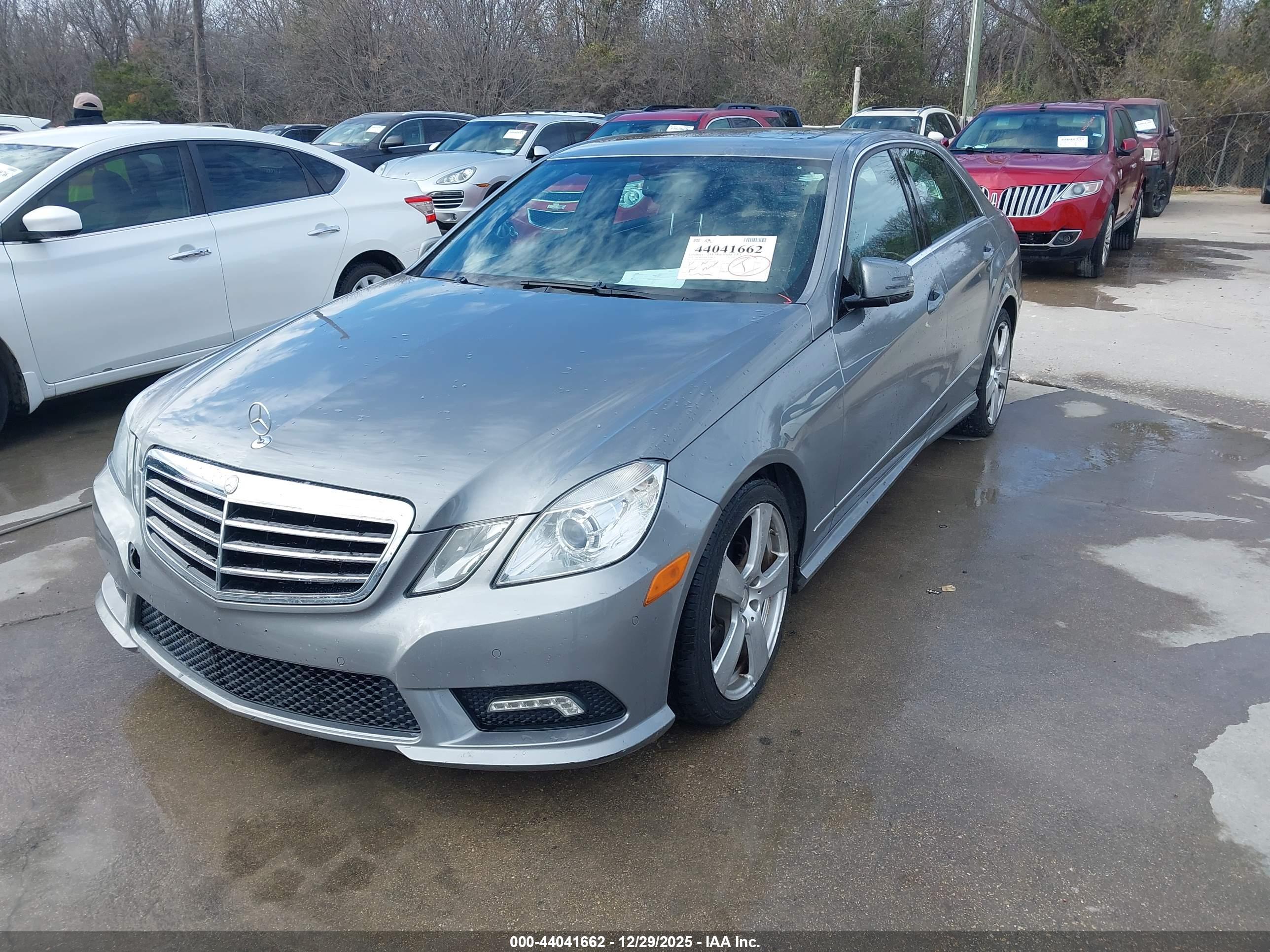 MERCEDES-BENZ E image 2