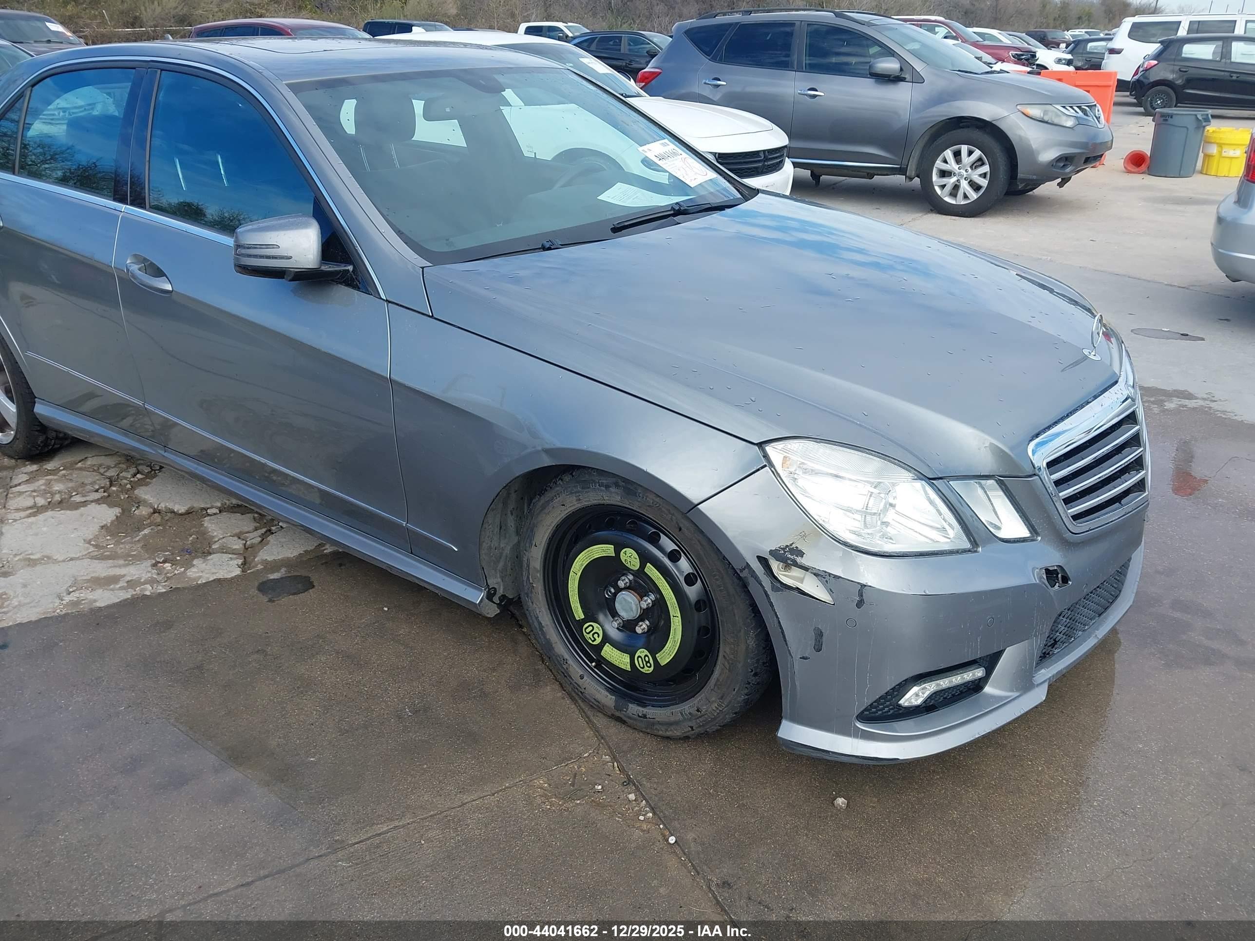 MERCEDES-BENZ E image 6