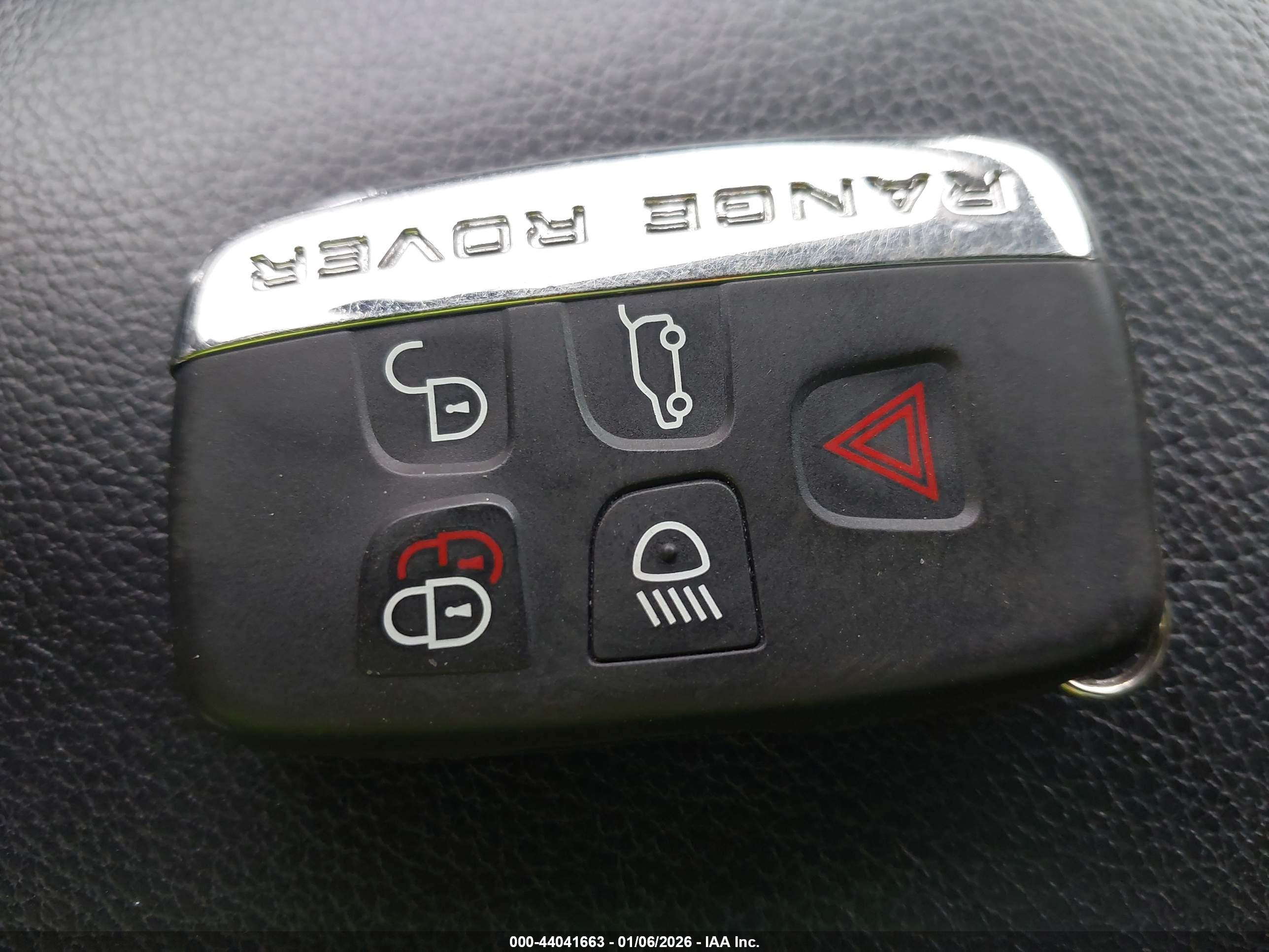 LAND ROVER image 11