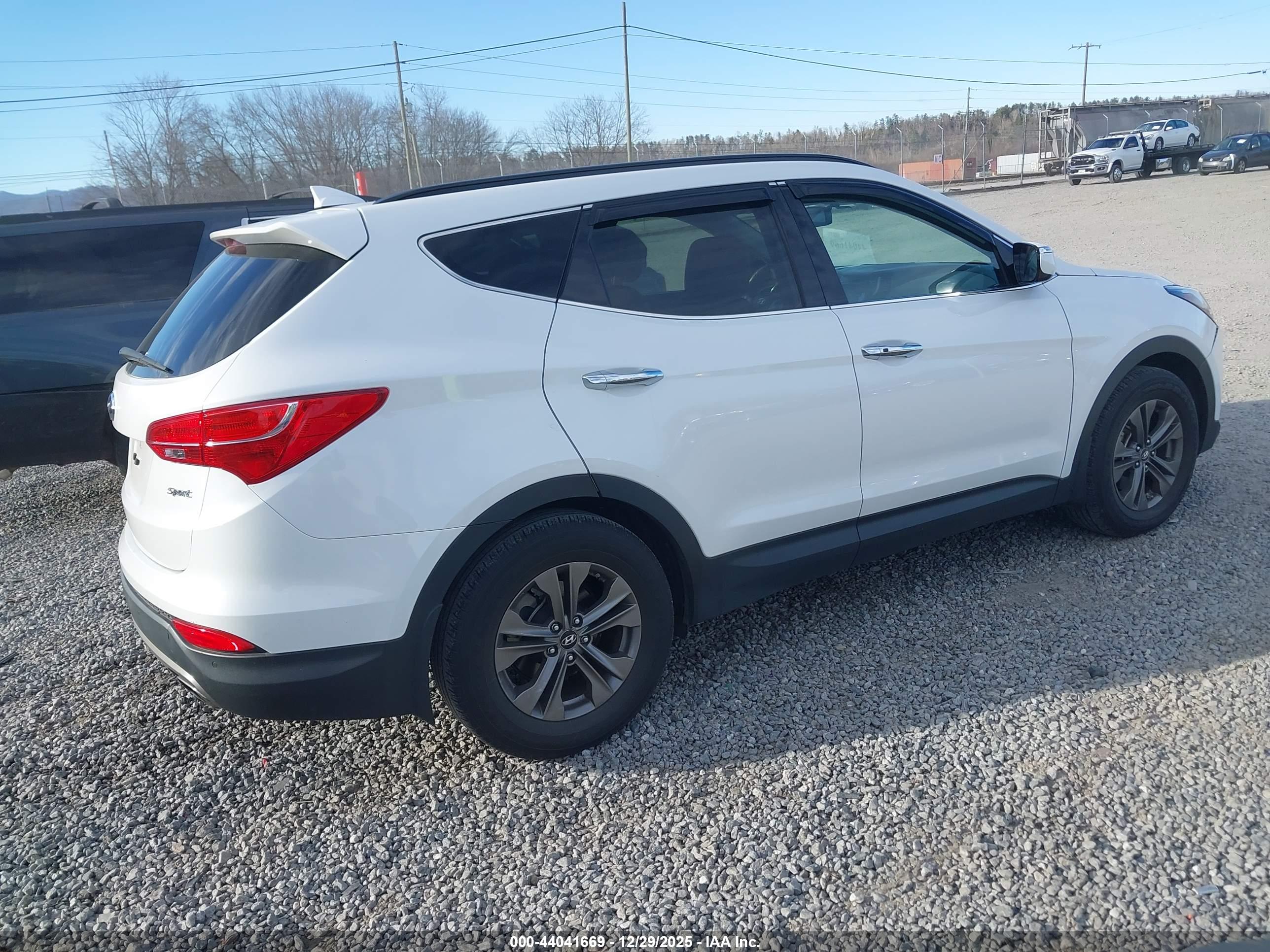 HYUNDAI SANTA image 4