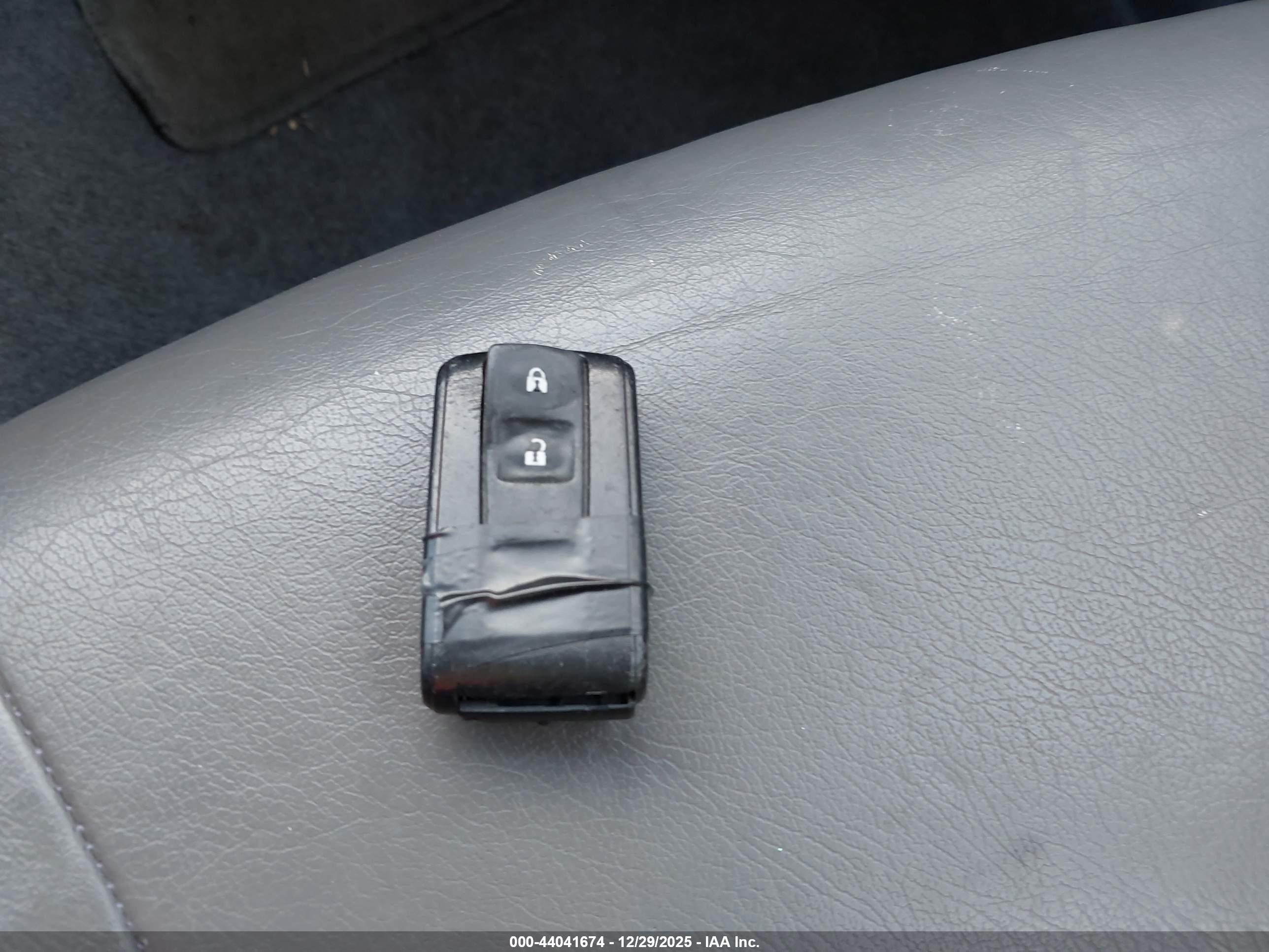 TOYOTA PRIUS image 11