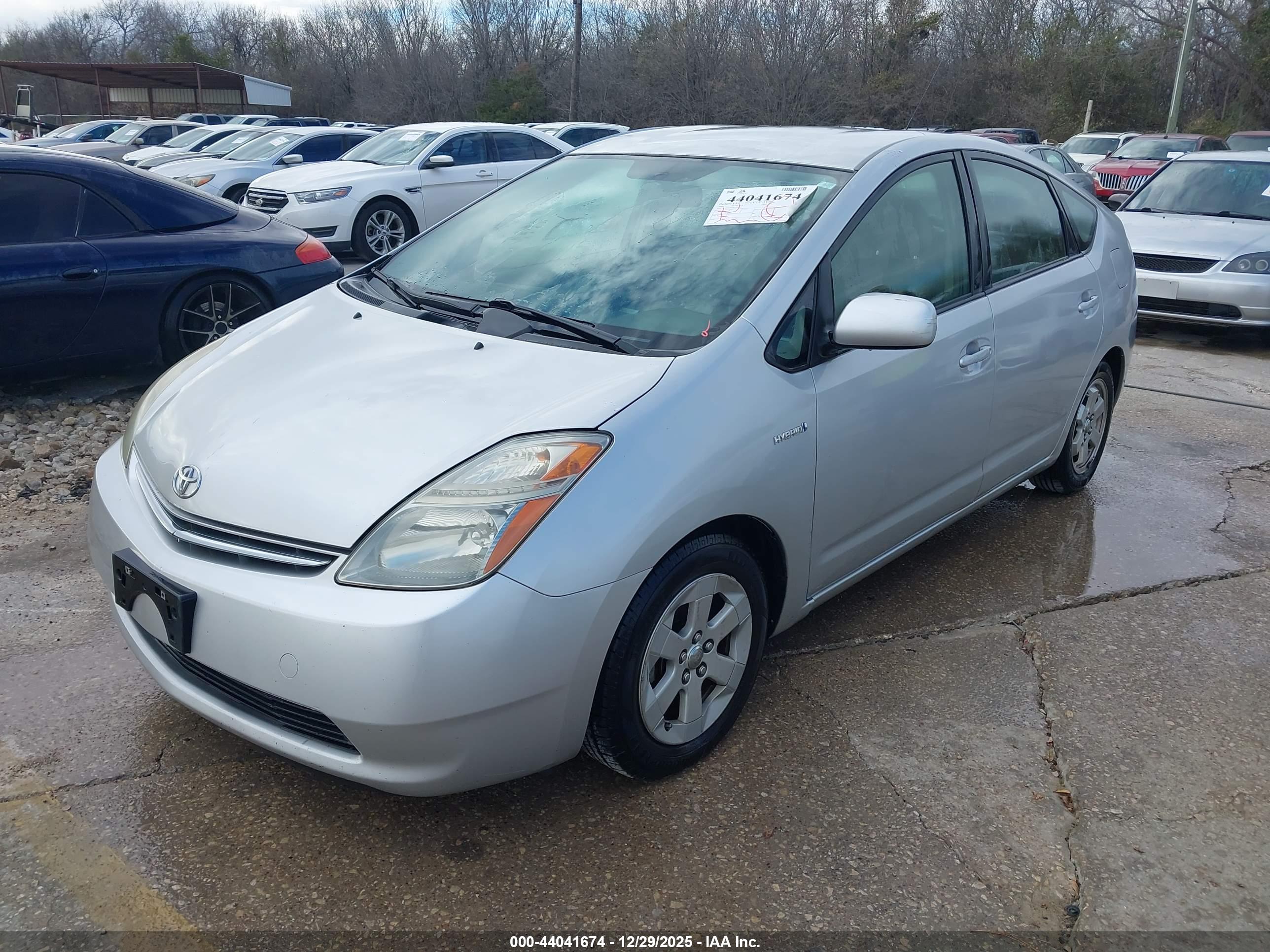 TOYOTA PRIUS image 2