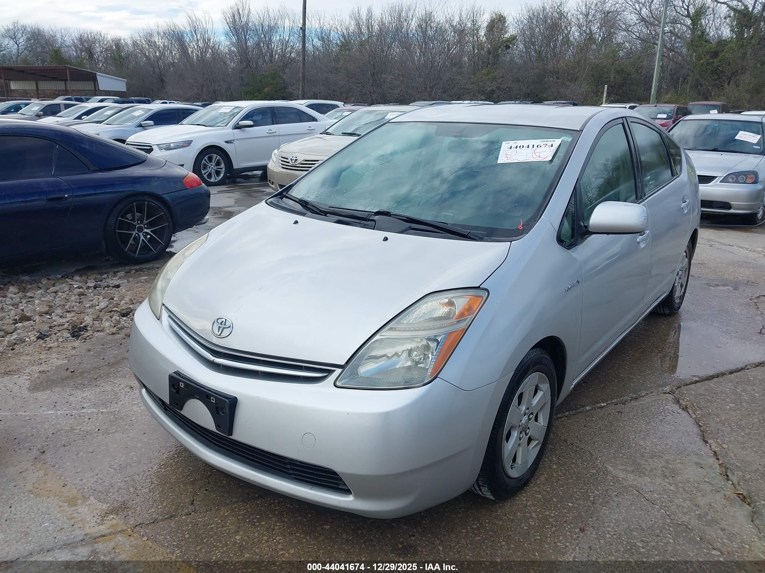 TOYOTA PRIUS image 6