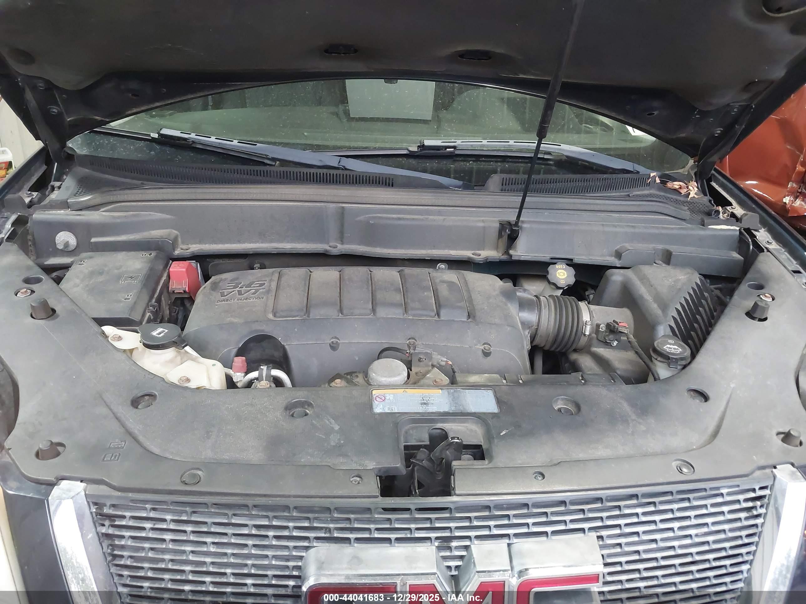 GMC ACADIA image 10