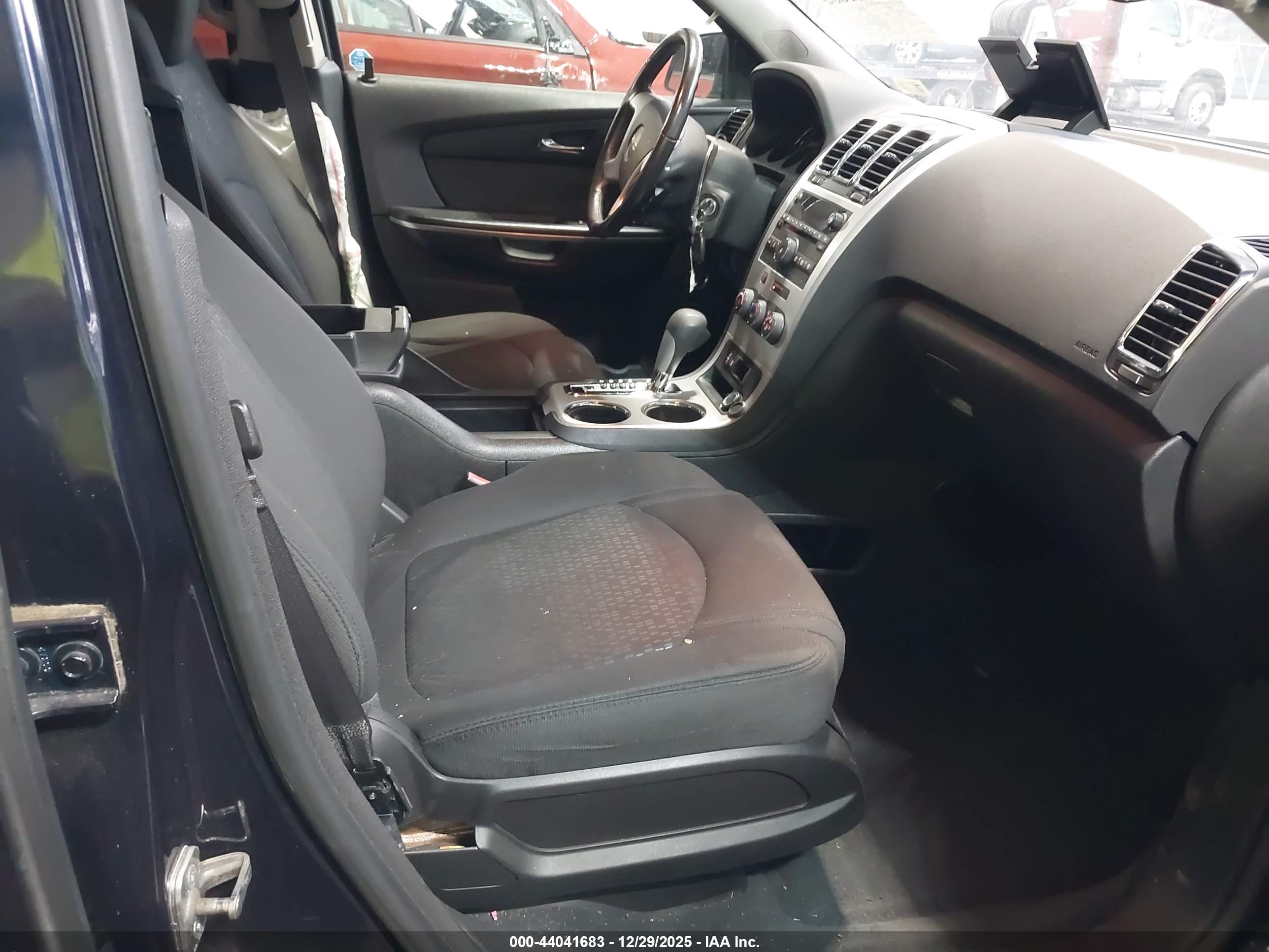 GMC ACADIA image 5