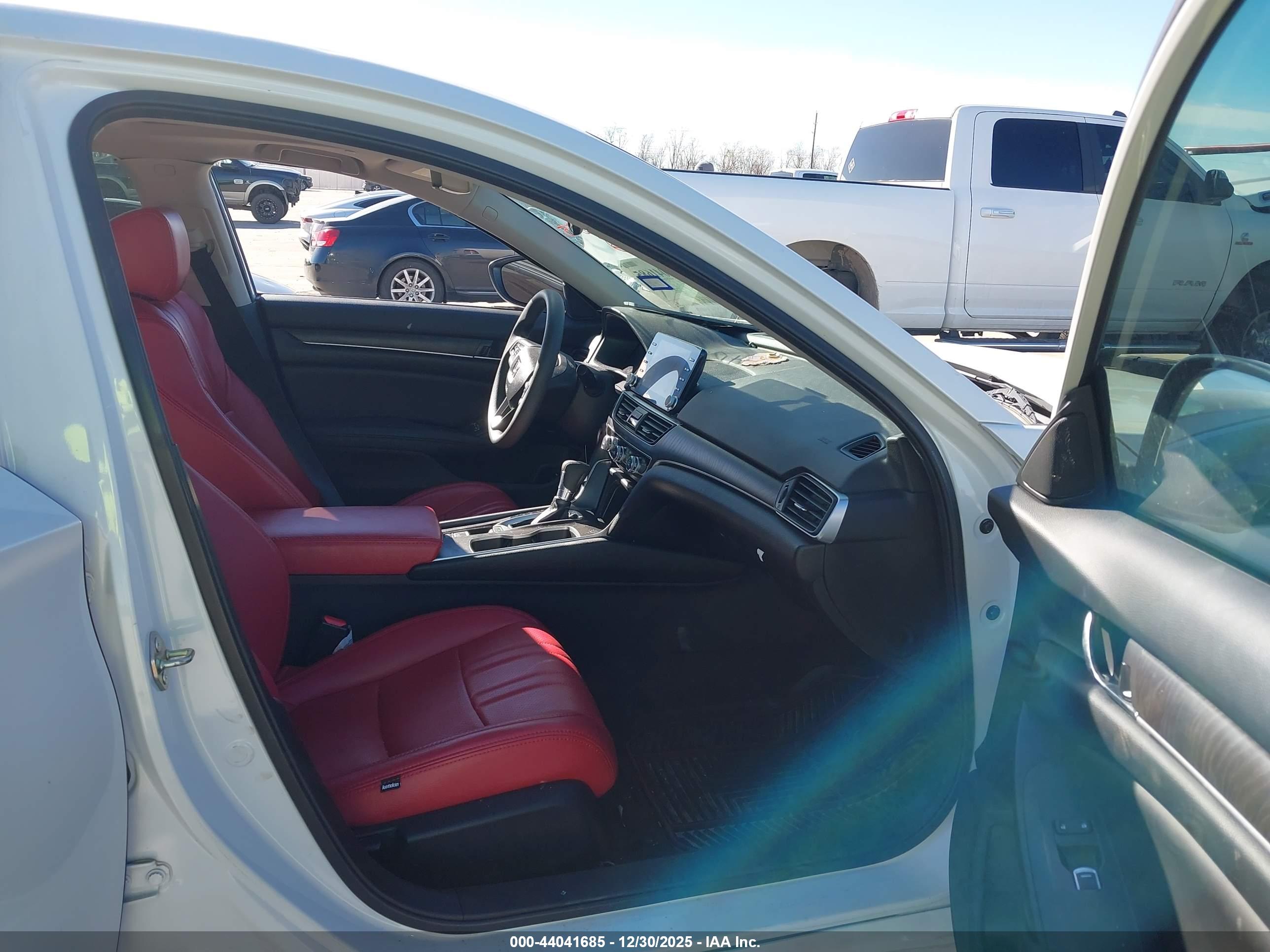HONDA ACCORD image 5