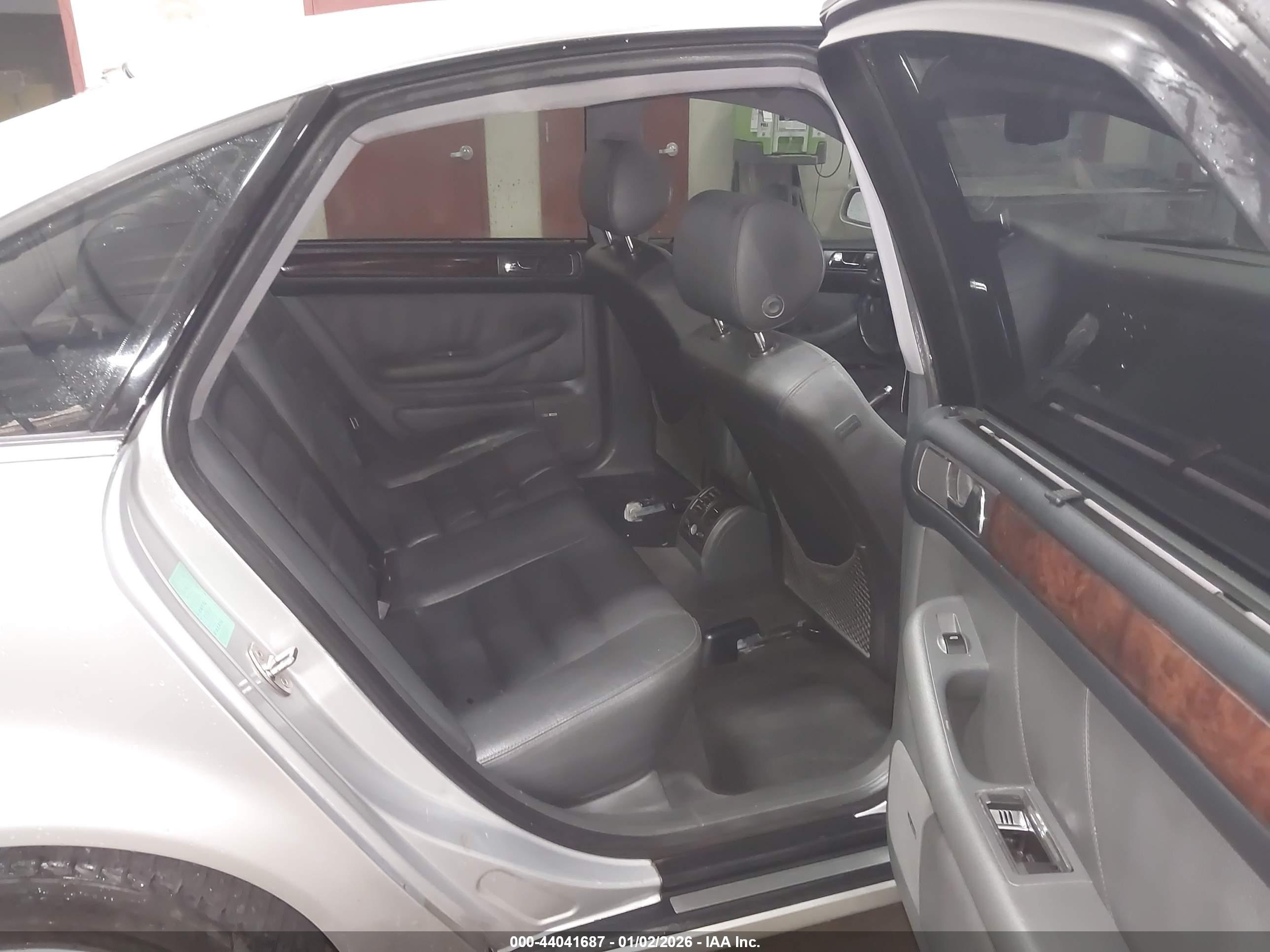AUDI A6 image 8