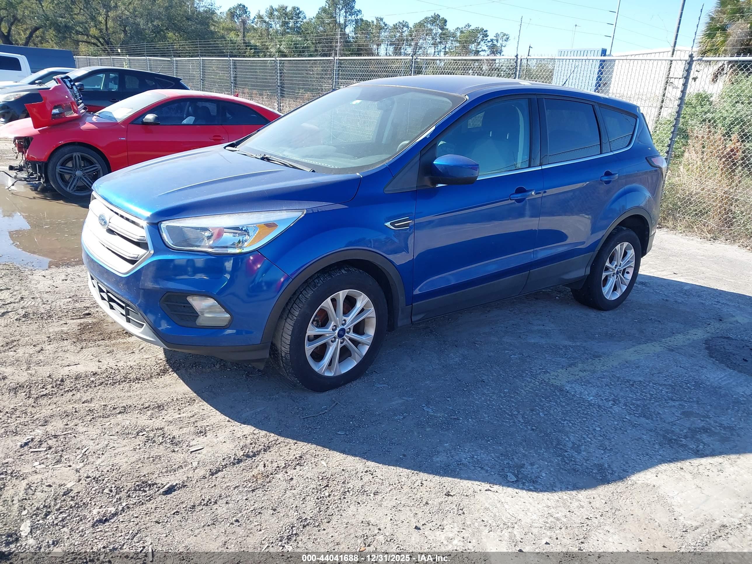 FORD ESCAPE image 2