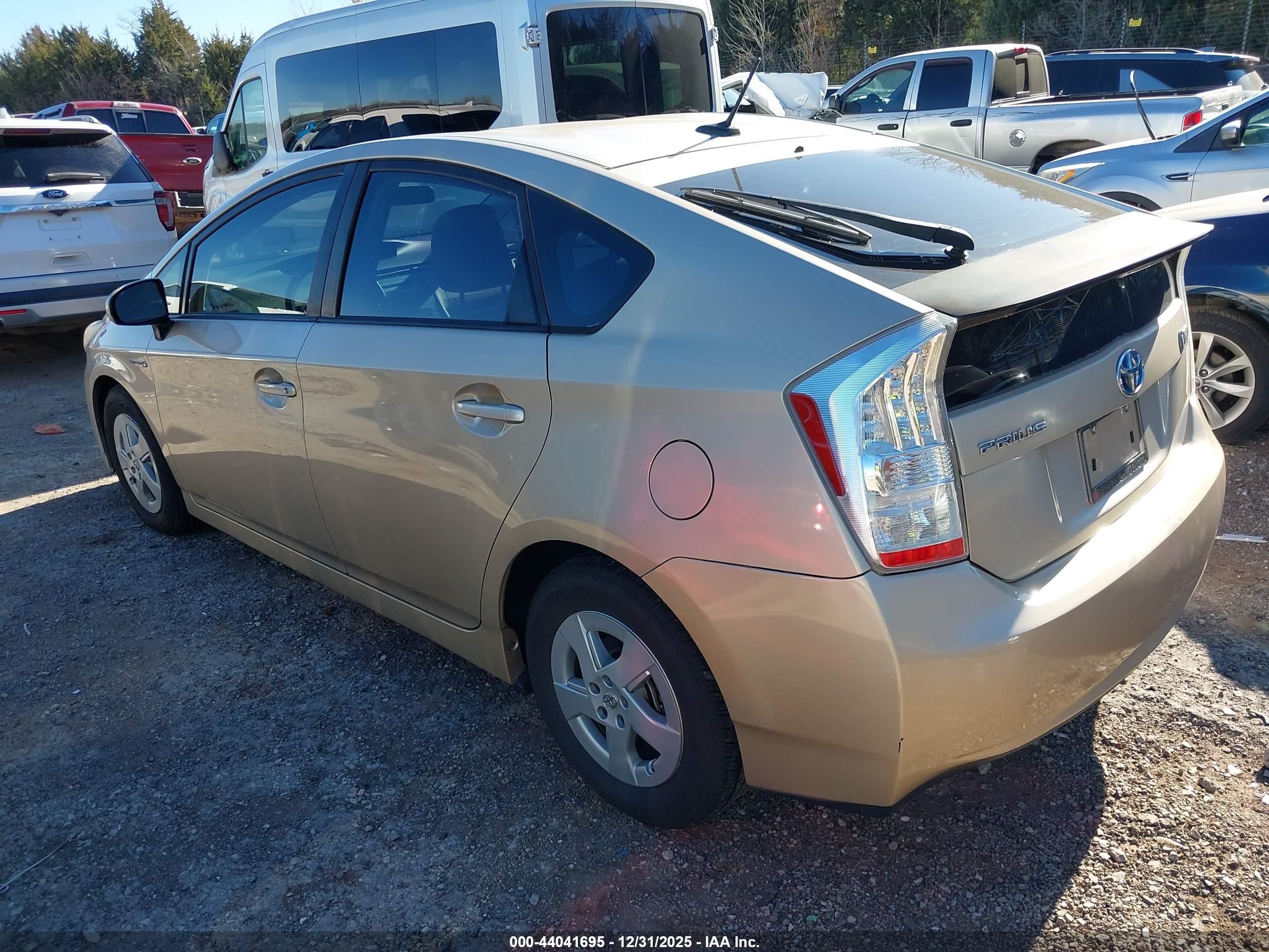 TOYOTA PRIUS image 3