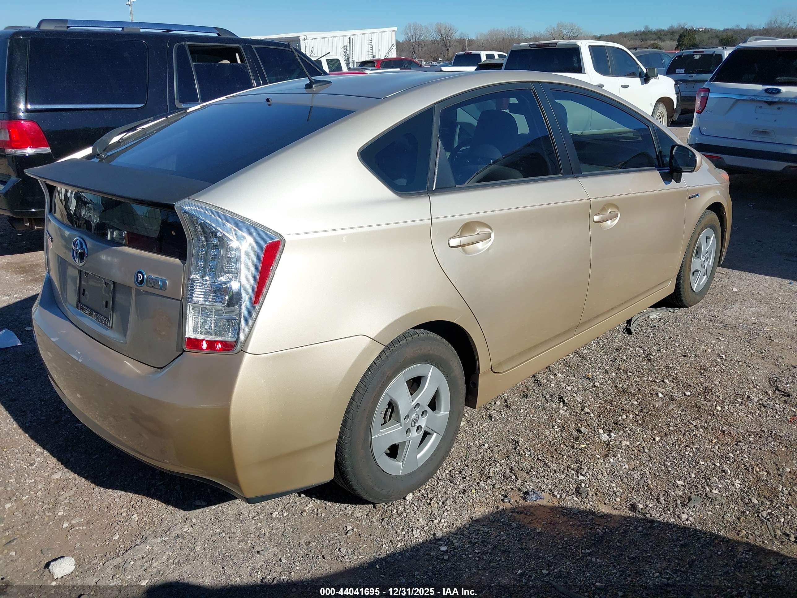 TOYOTA PRIUS image 4