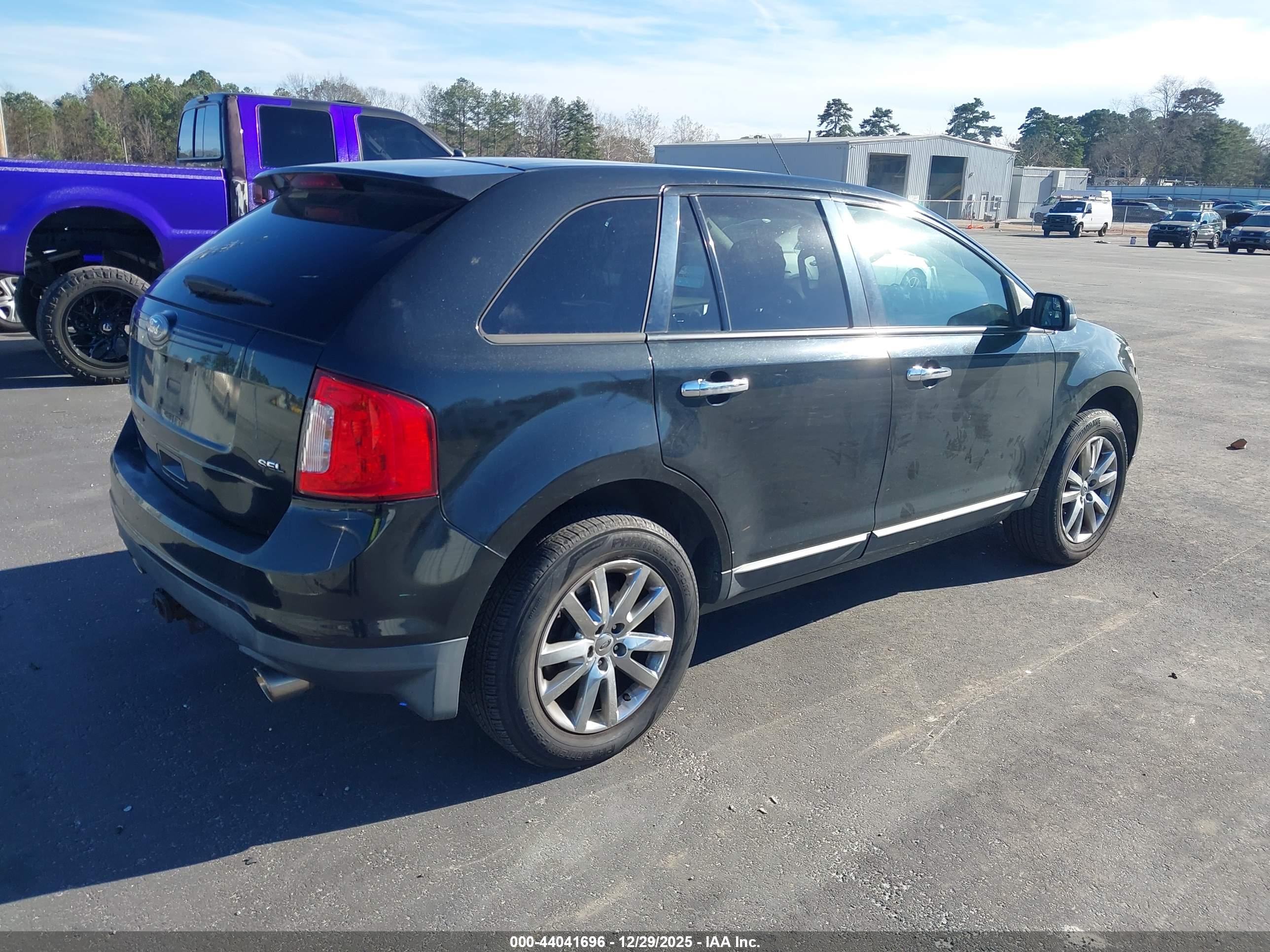 FORD EDGE image 4