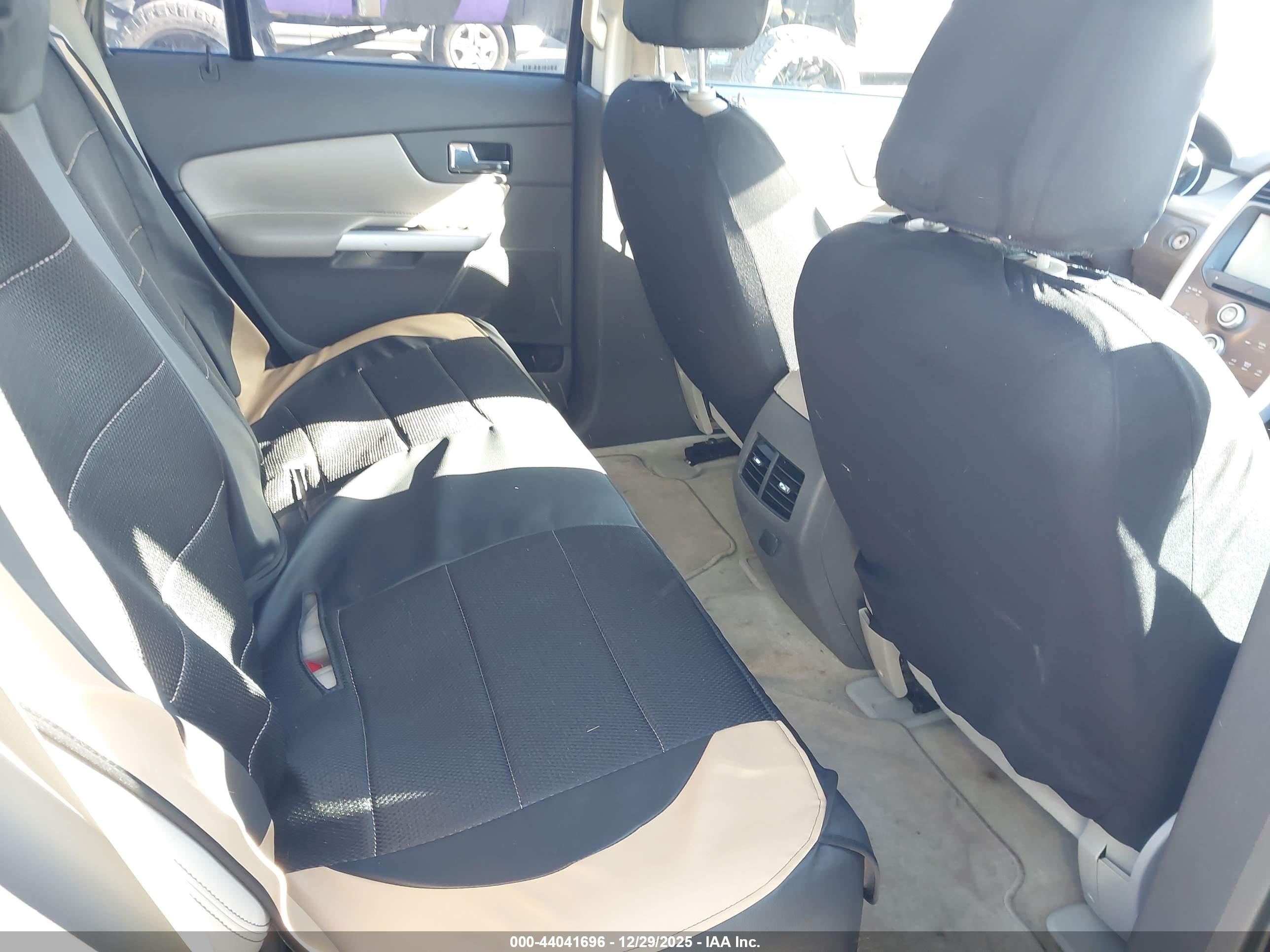 FORD EDGE image 8