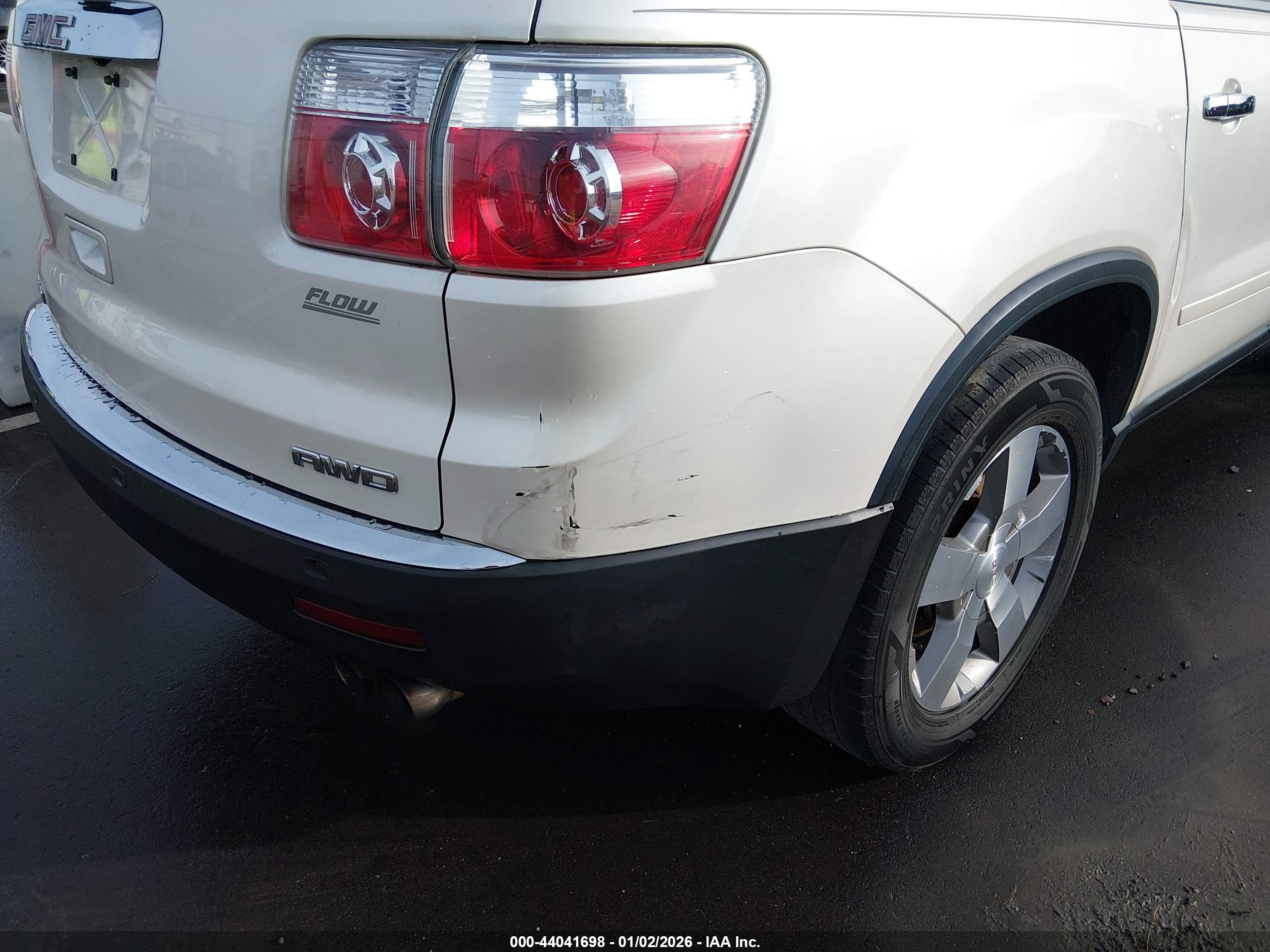 GMC ACADIA image 6