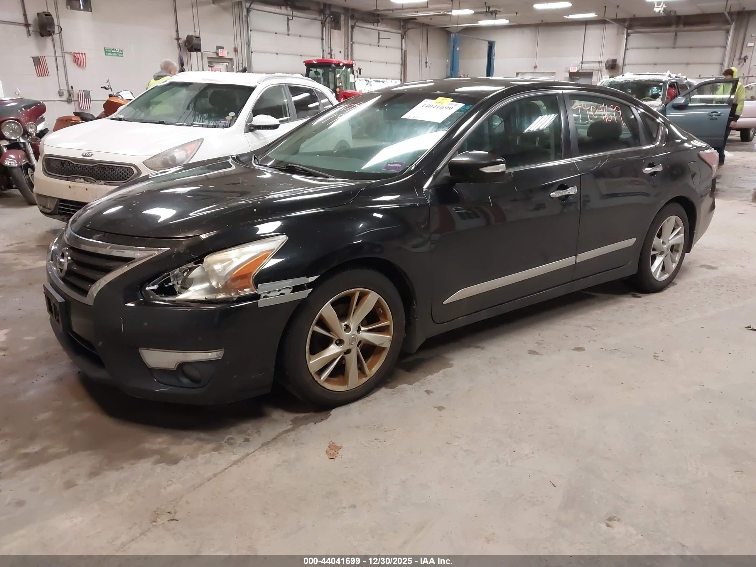 NISSAN ALTIMA image 2