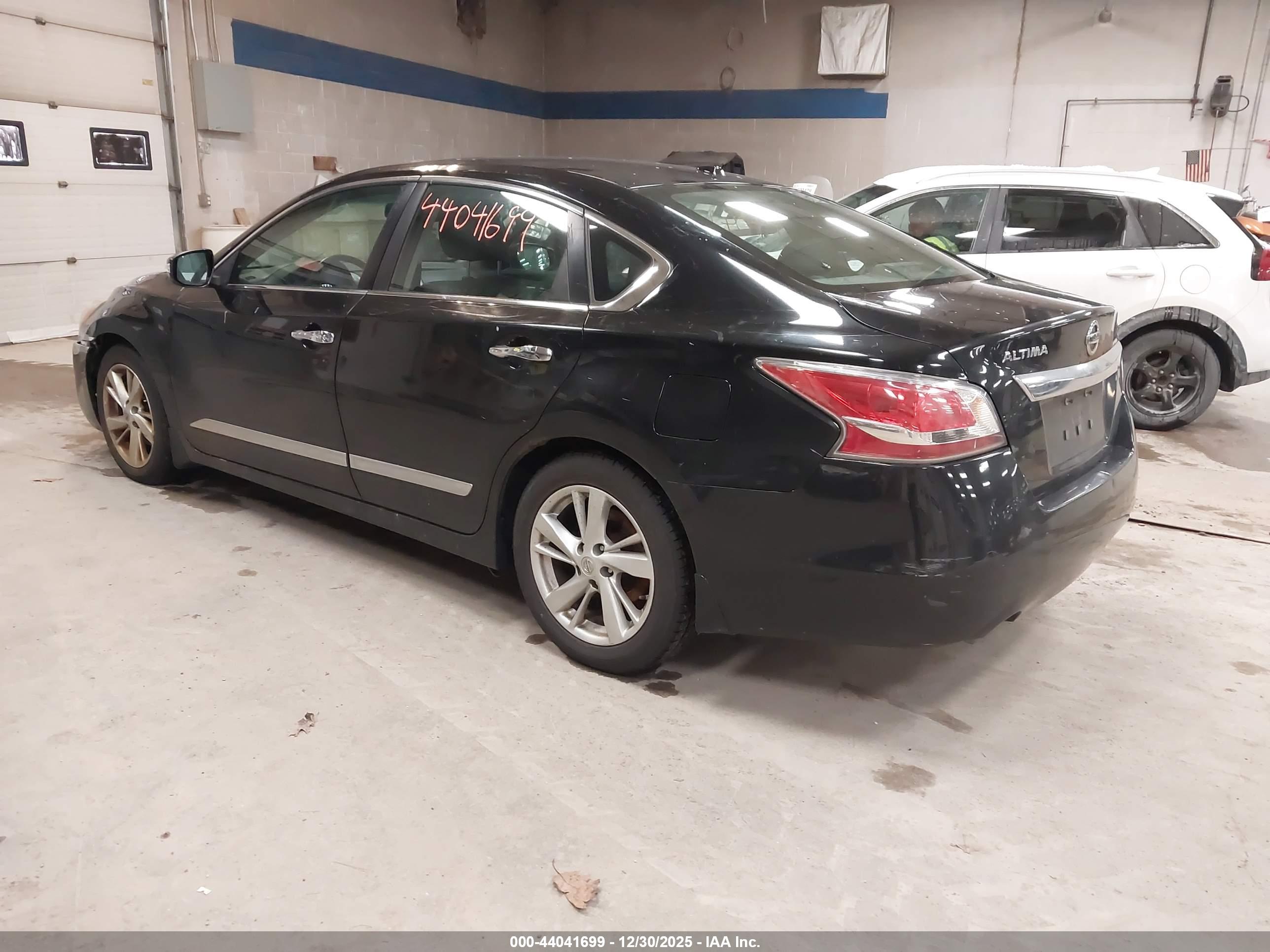 NISSAN ALTIMA image 3