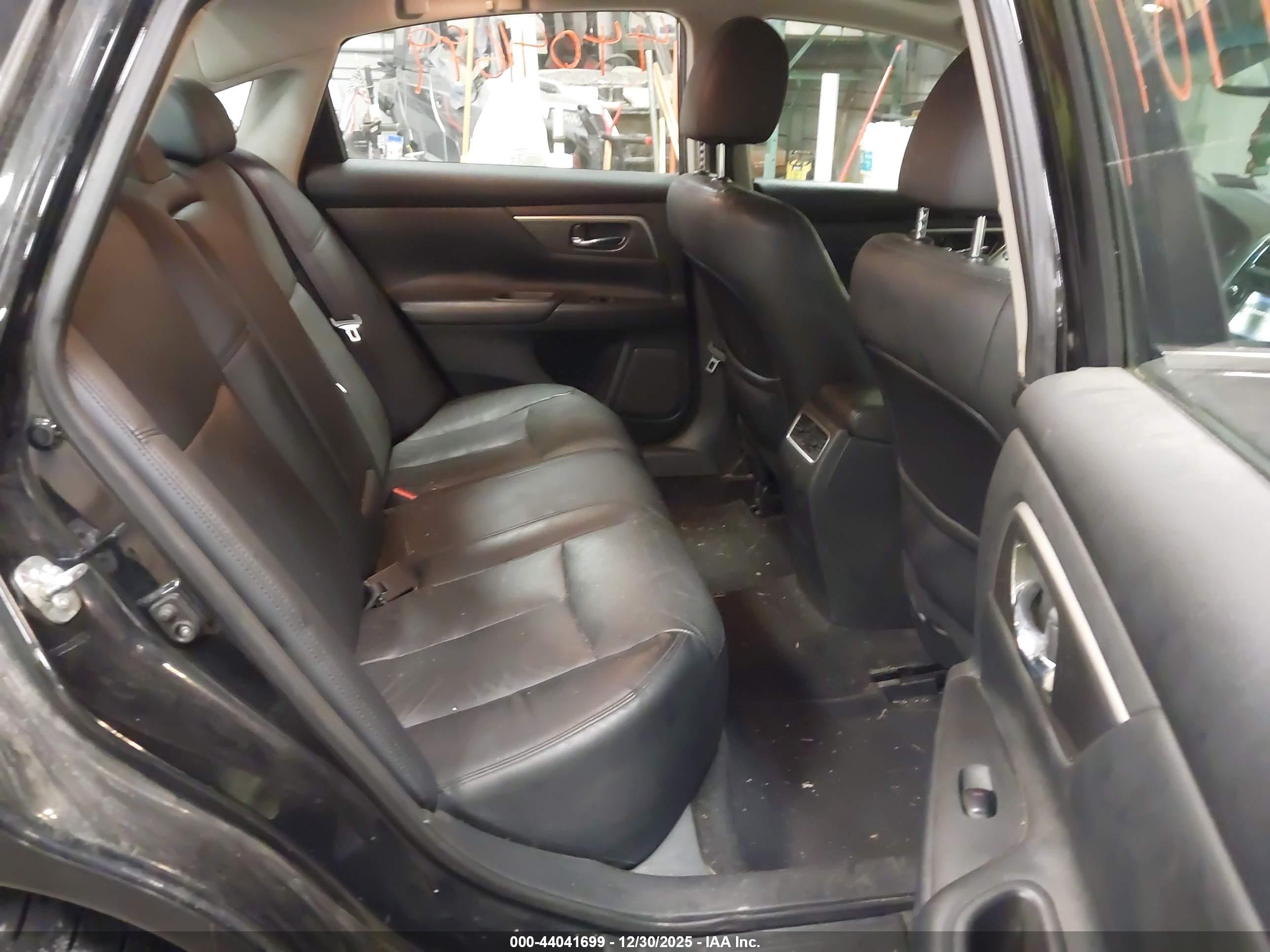 NISSAN ALTIMA image 8