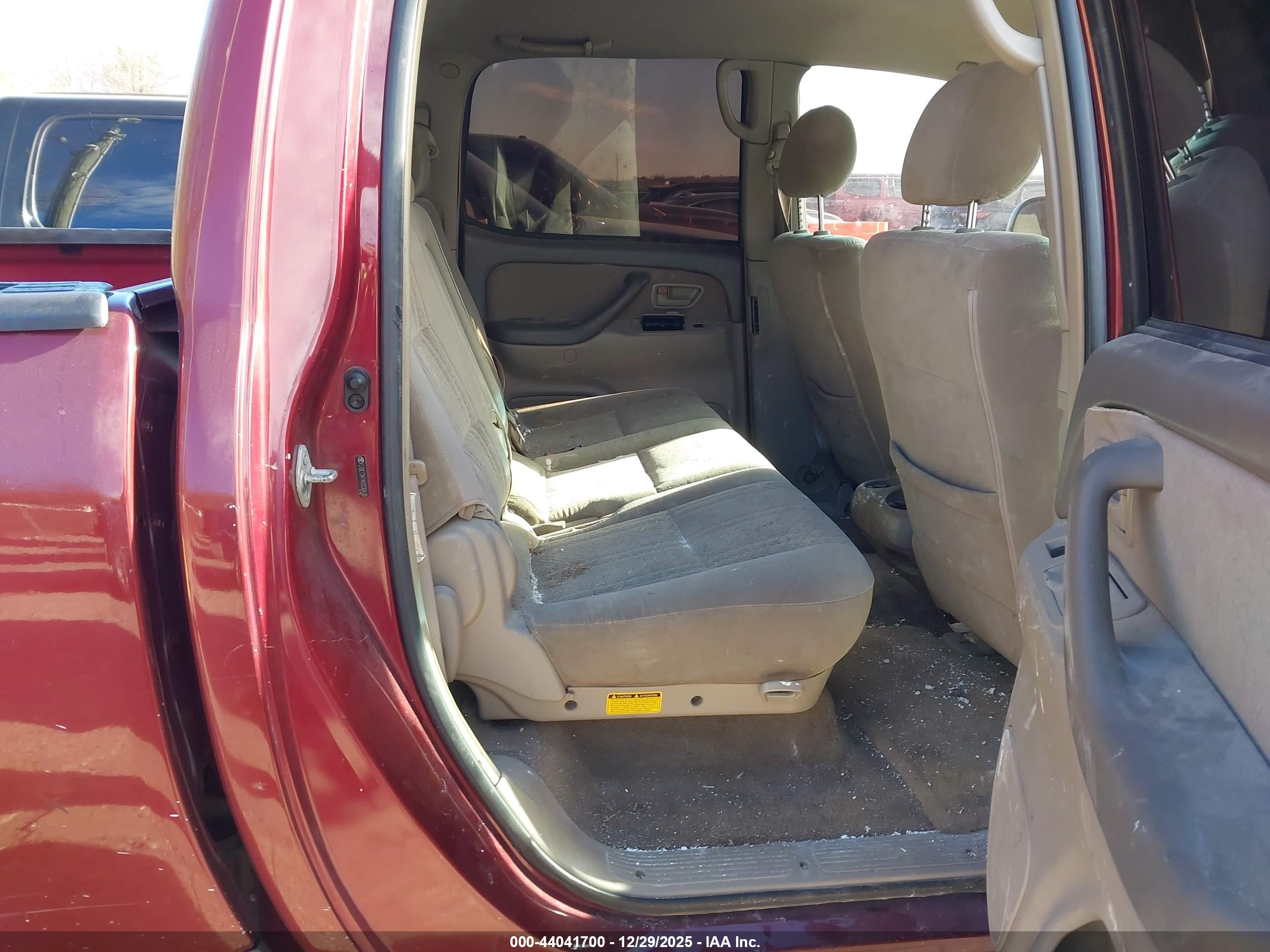 TOYOTA TUNDRA image 8