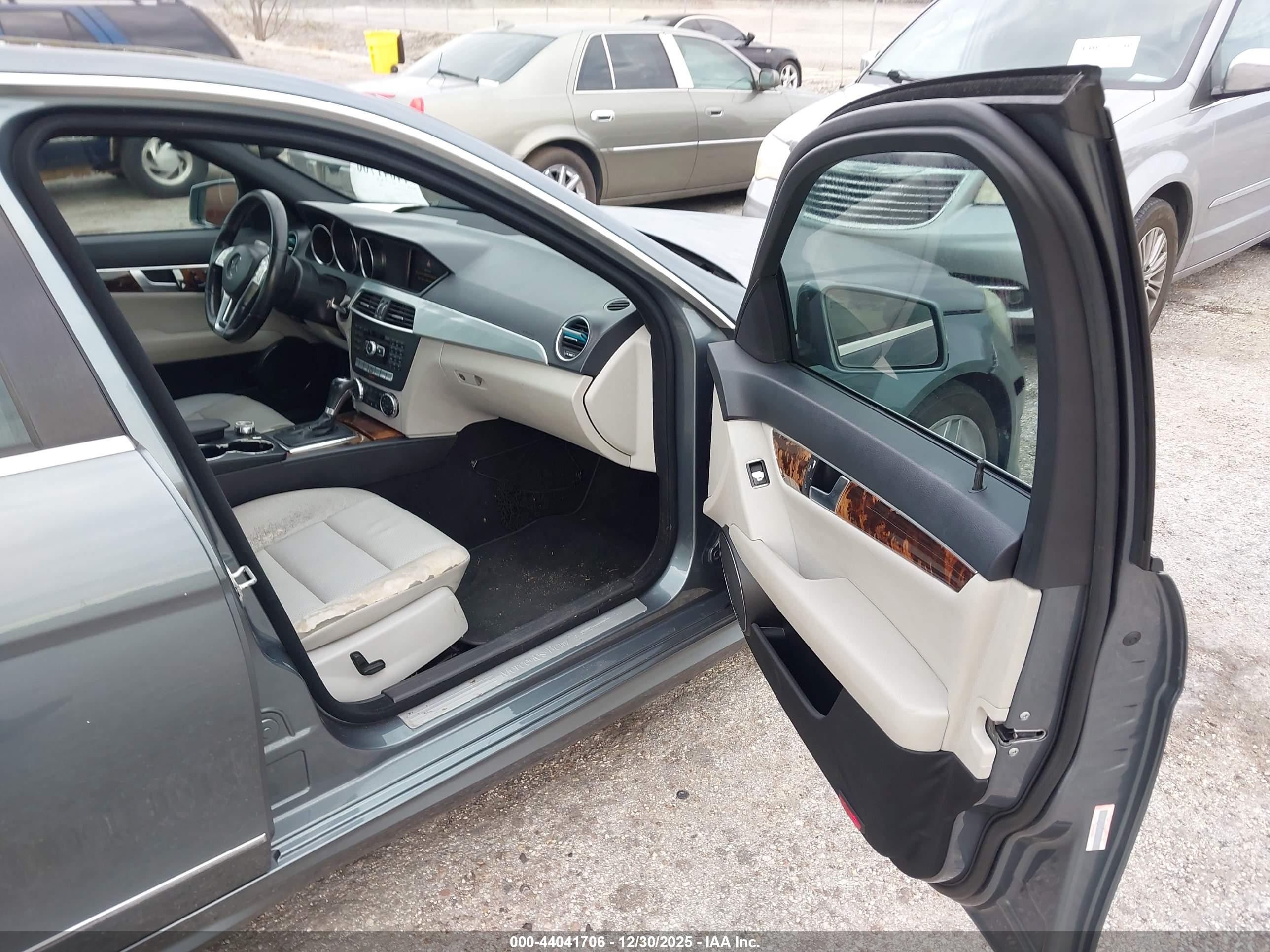 MERCEDES-BENZ C image 5