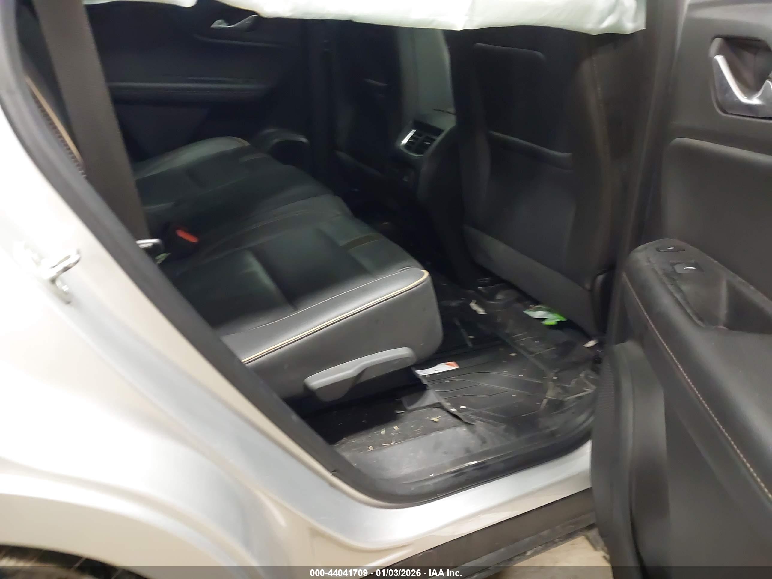 CHEVROLET BLAZER image 8