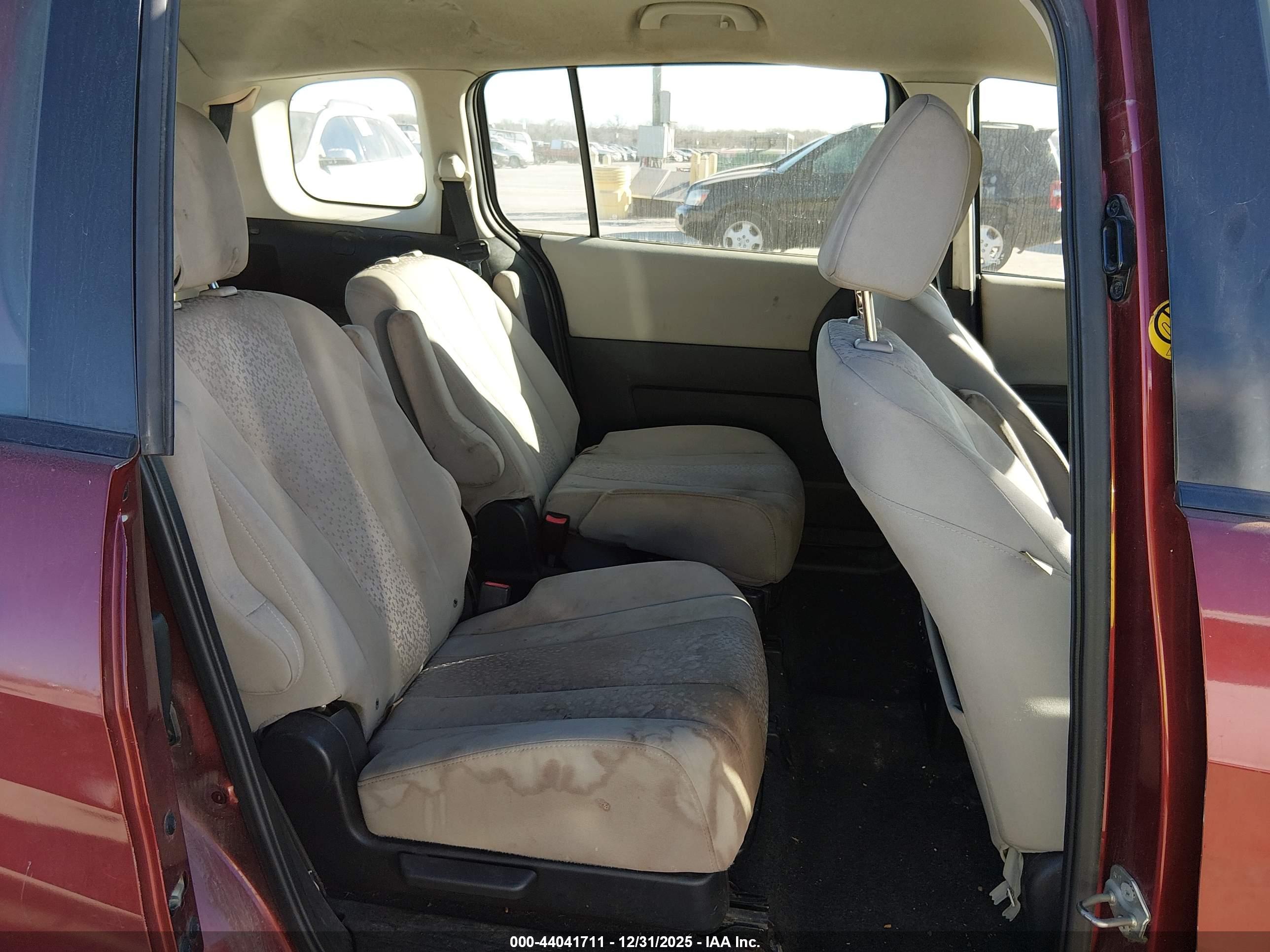 MAZDA MAZDA5 image 8