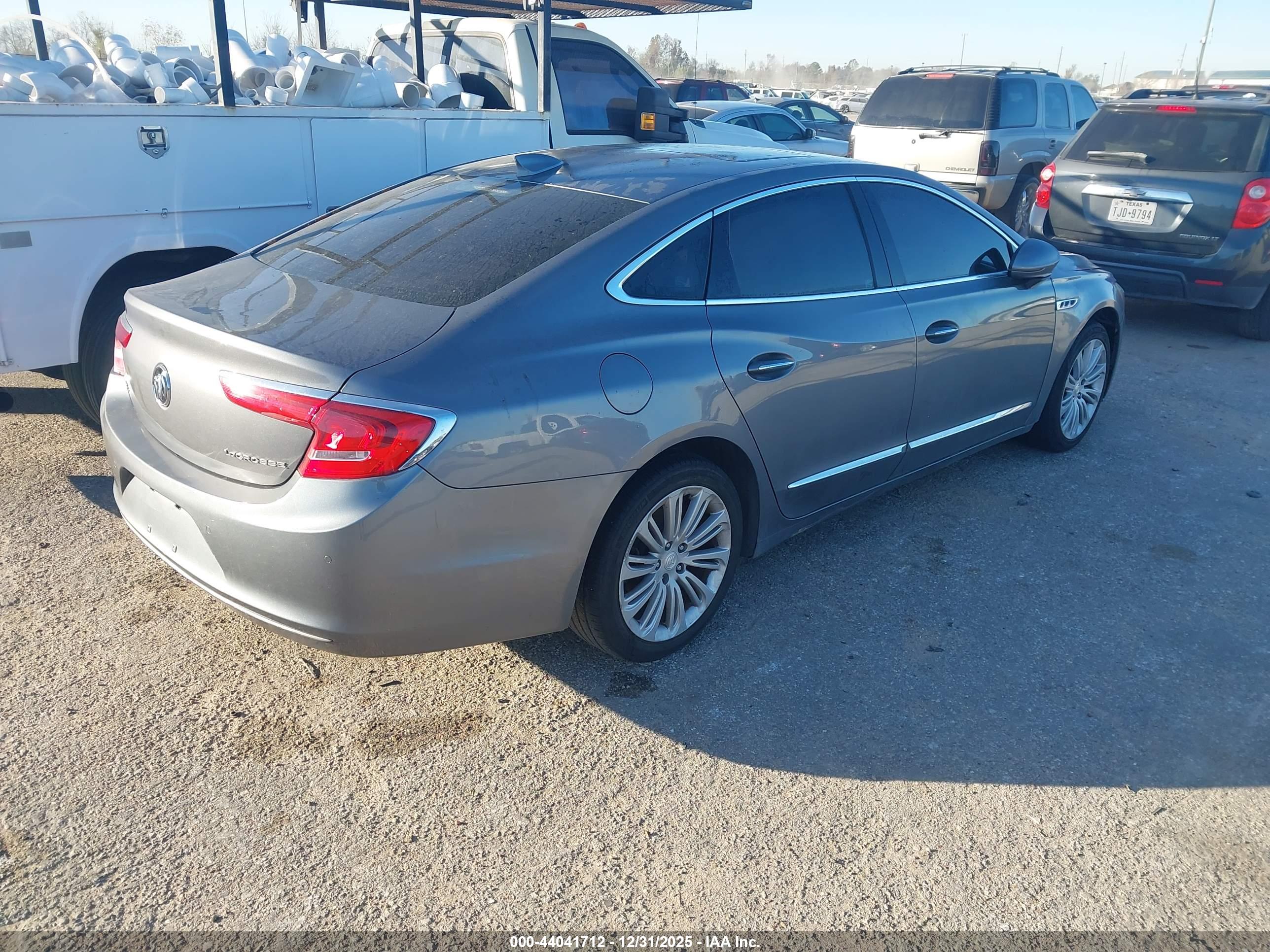 BUICK LACROSSE image 4