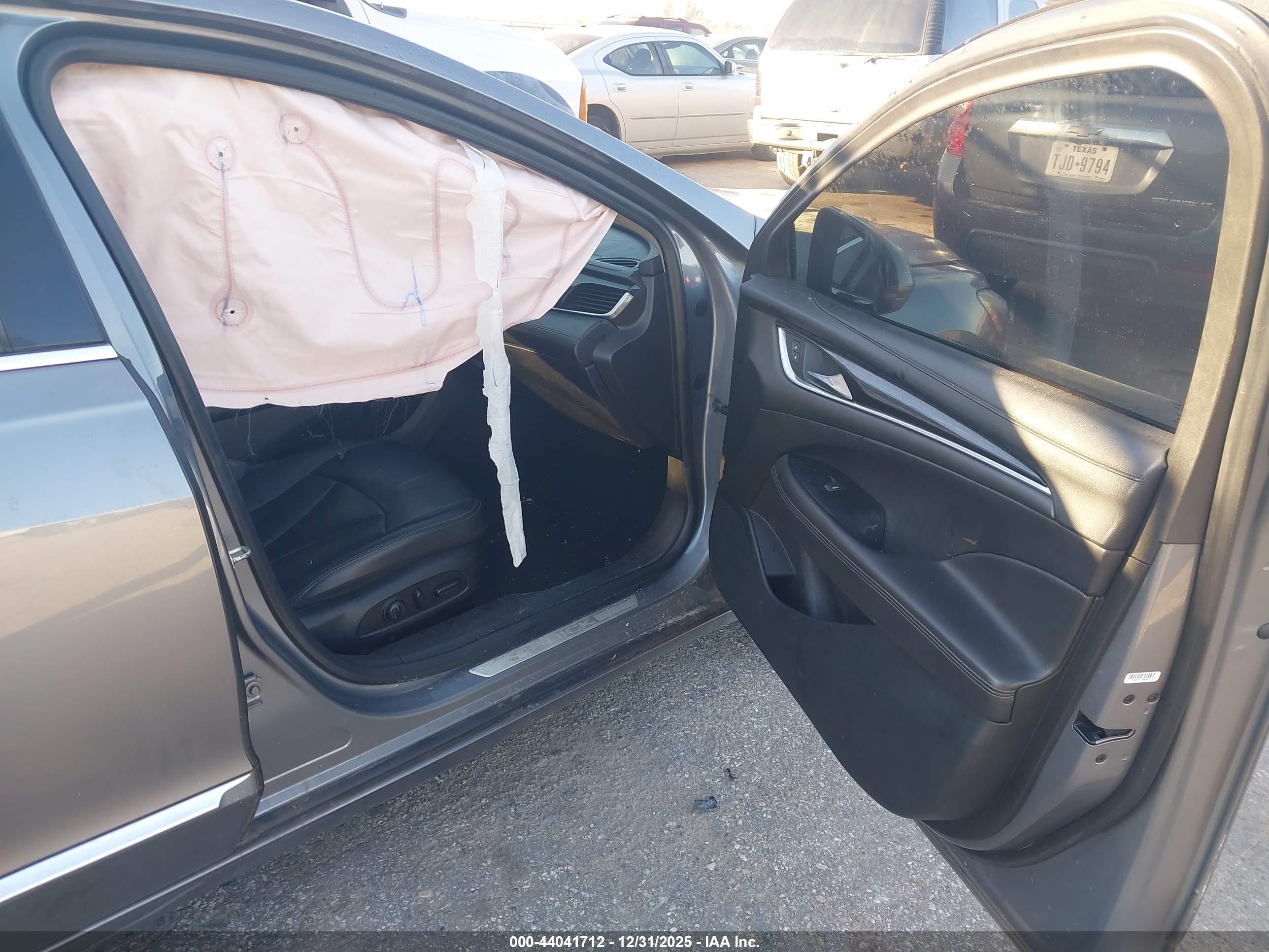 BUICK LACROSSE image 5