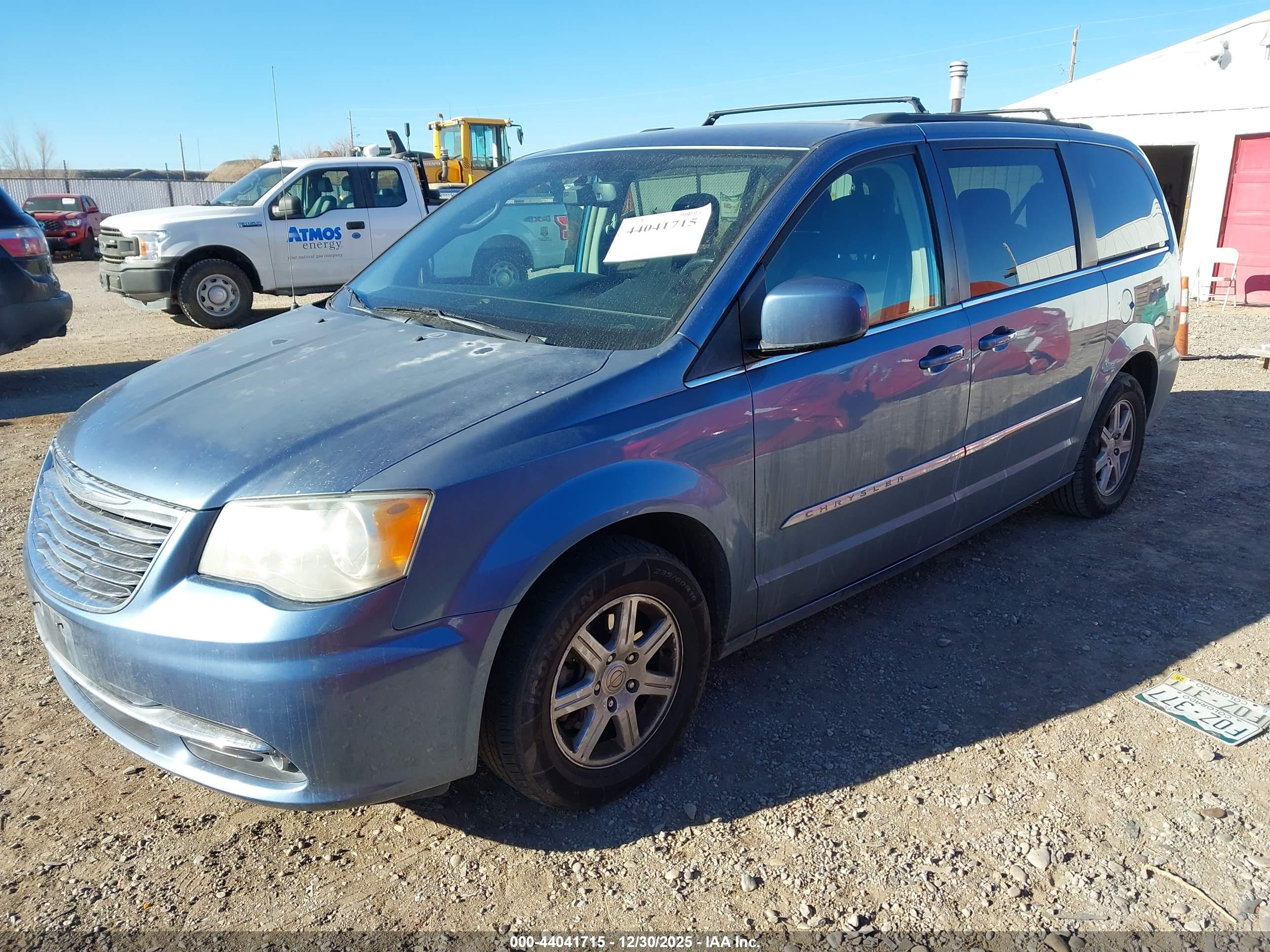 CHRYSLER TOWN image 2