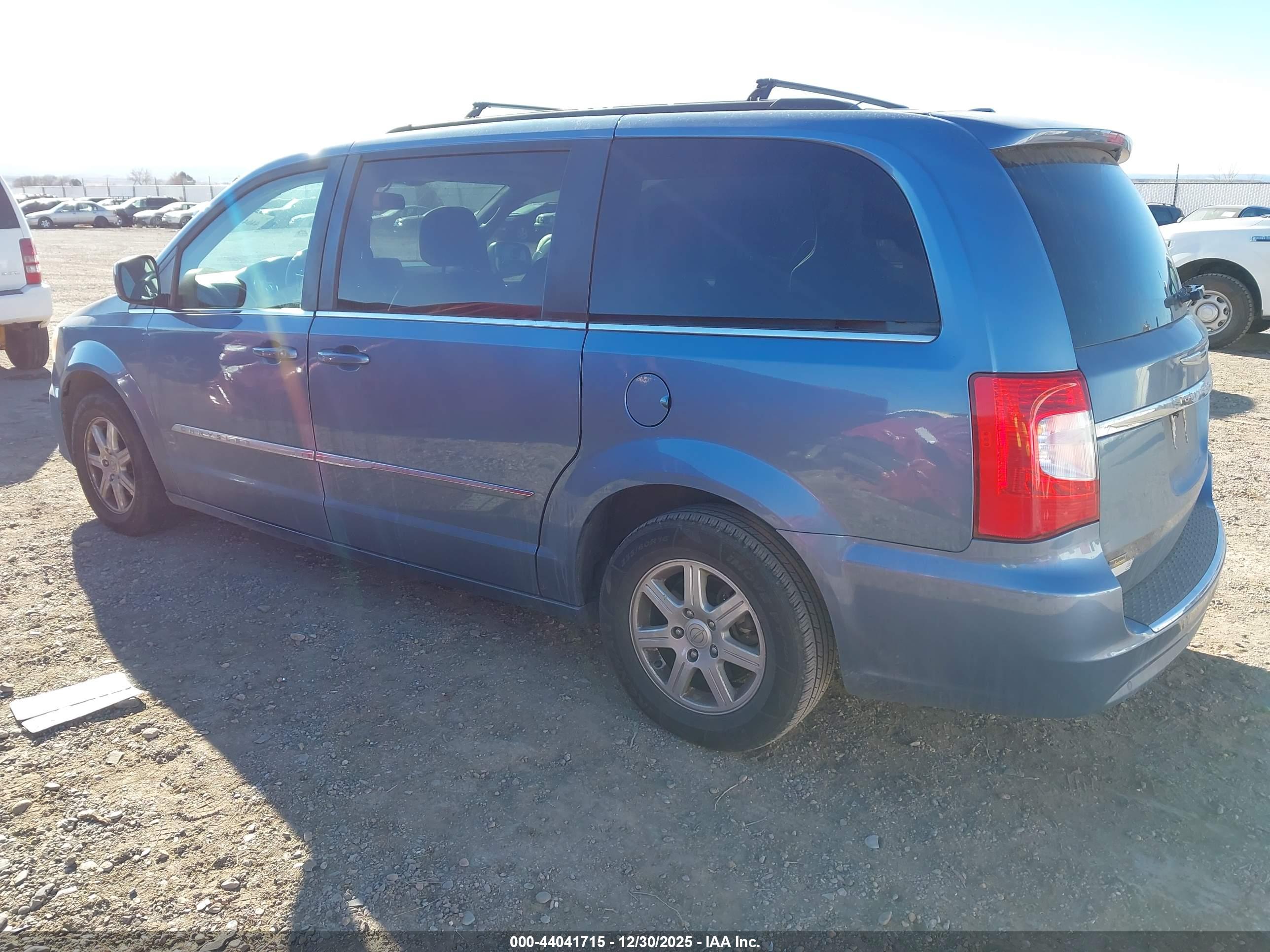CHRYSLER TOWN image 3