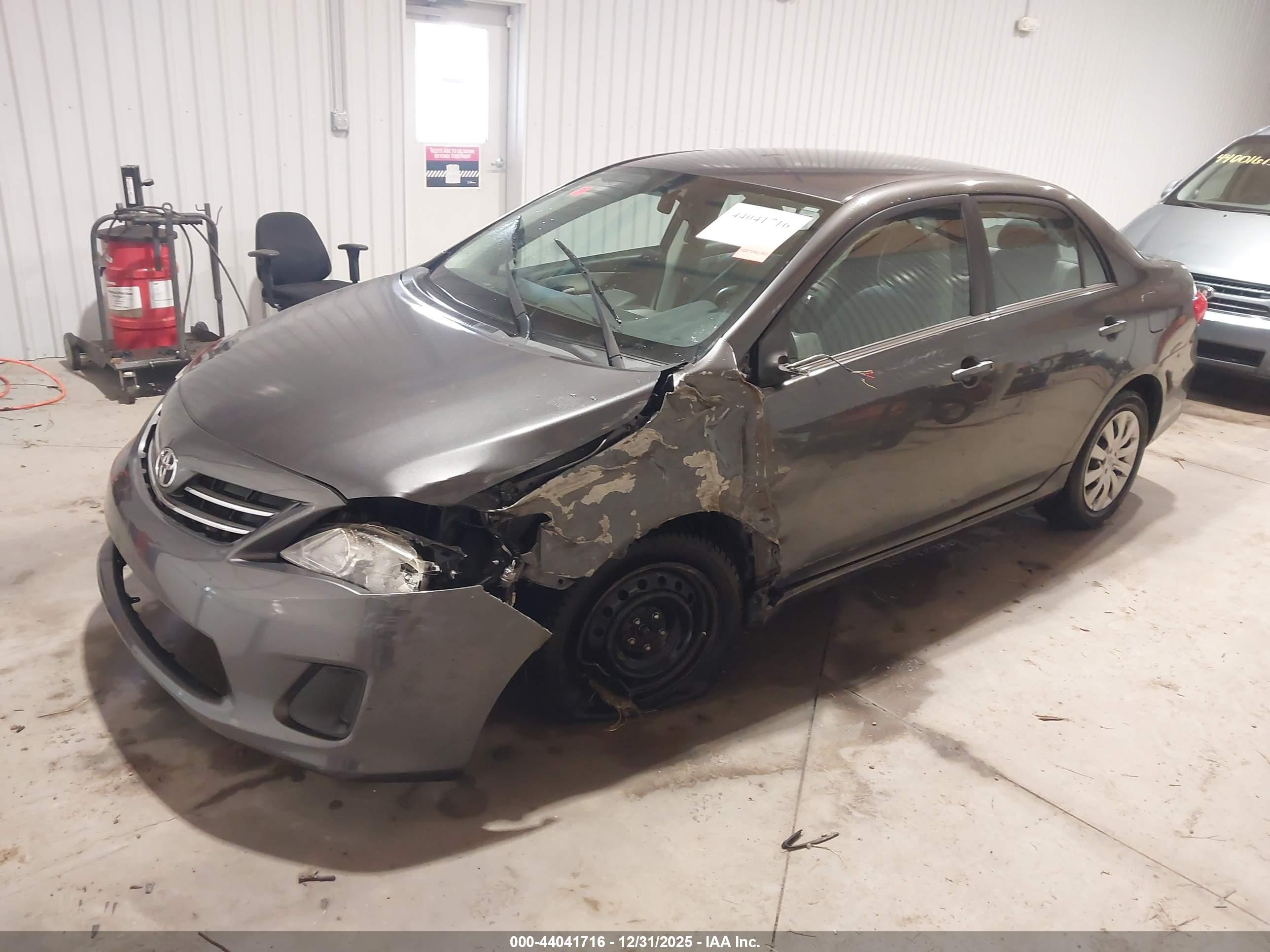 TOYOTA COROLLA image 2