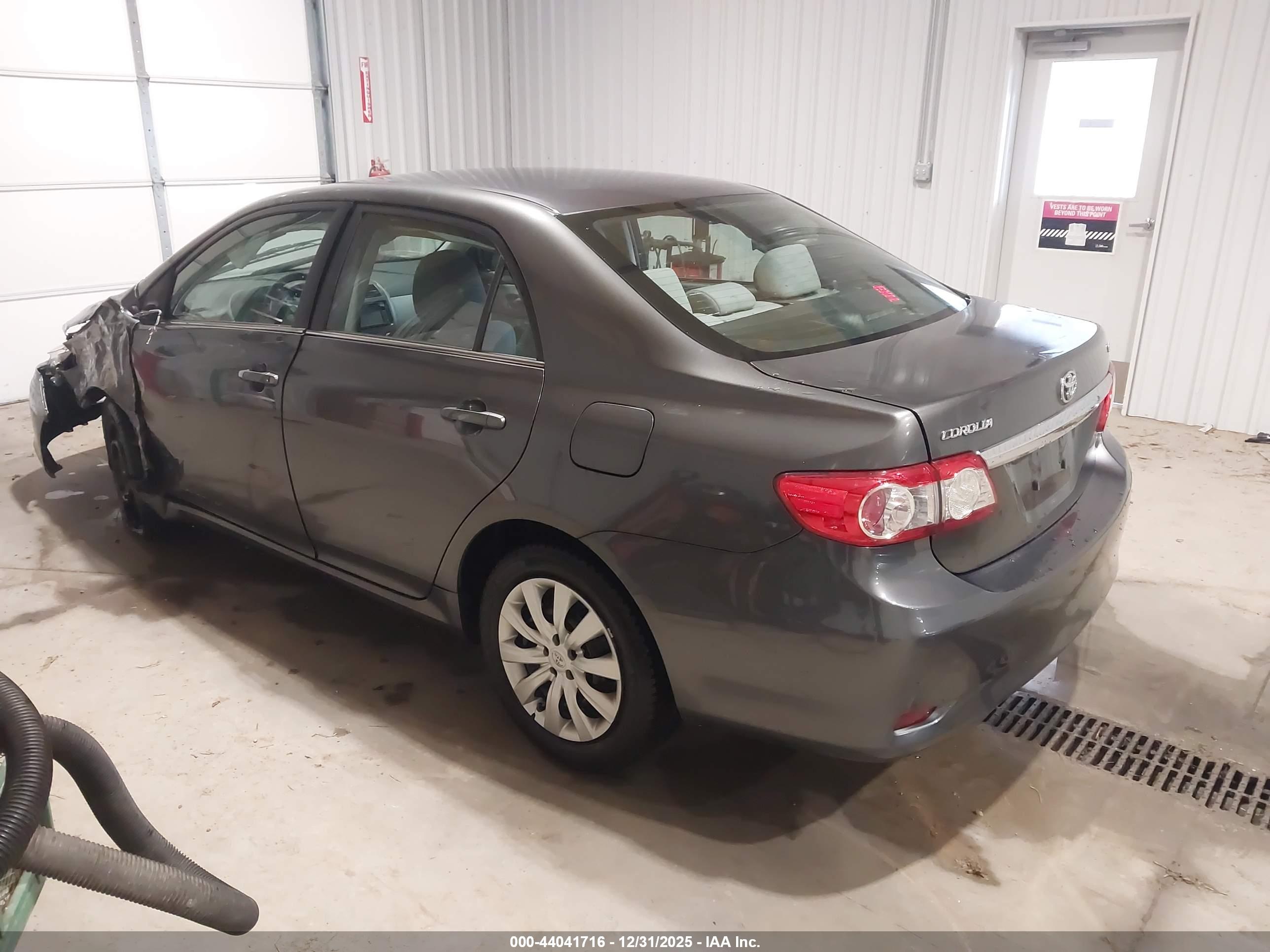 TOYOTA COROLLA image 3