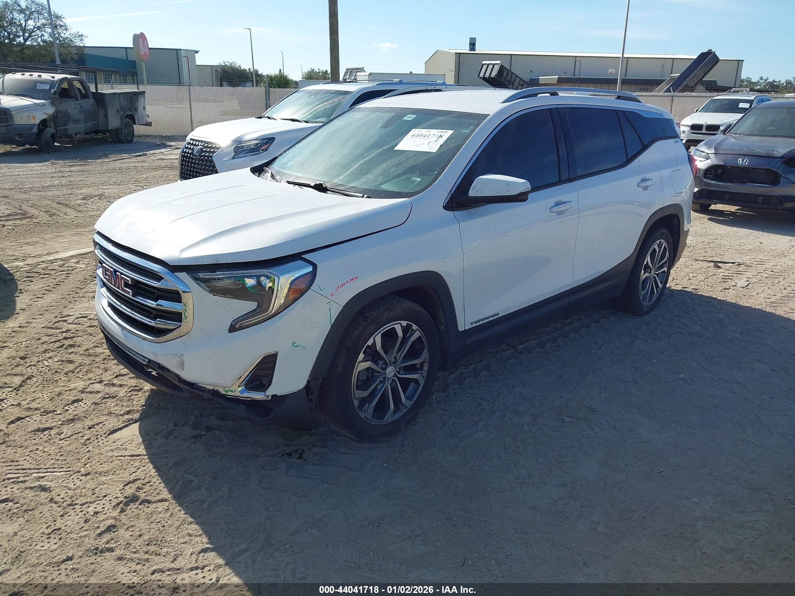 GMC TERRAIN image 2
