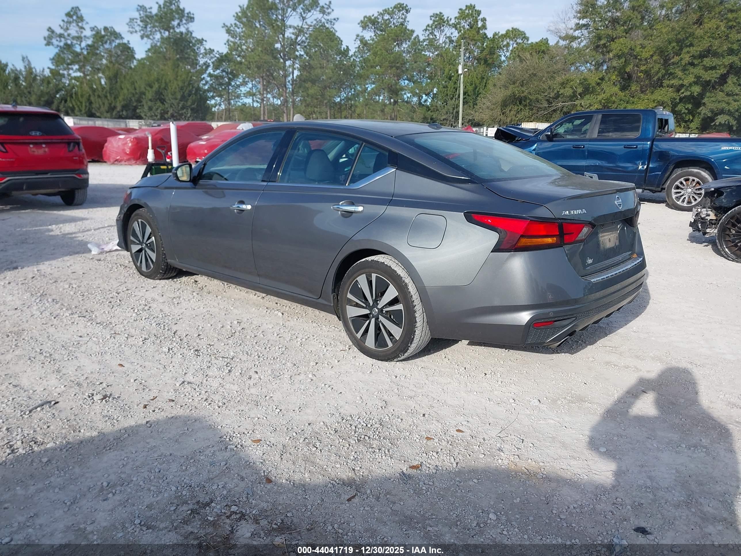 NISSAN ALTIMA image 3